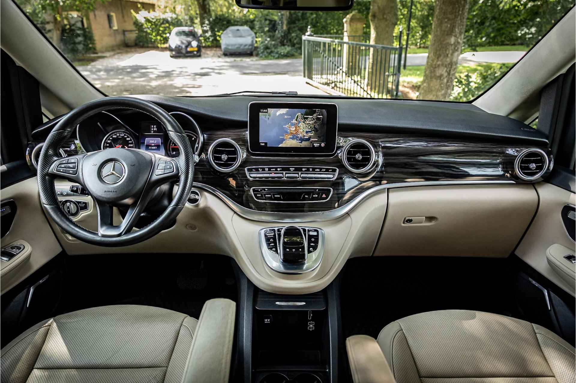 Mercedes-Benz V-Klasse 250d 4-MATIC Lang Avantgarde 7-Pers Burmester Elektrische Deuren Stoelventilatie Distronic - 7/29