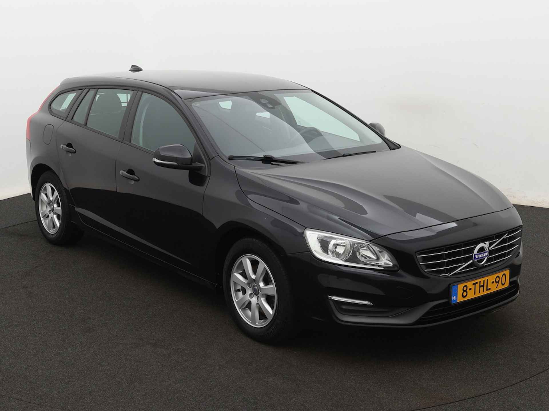 Volvo V60 1.6 T3 Navigatie | 12 maanden dealer garantie - 8/31