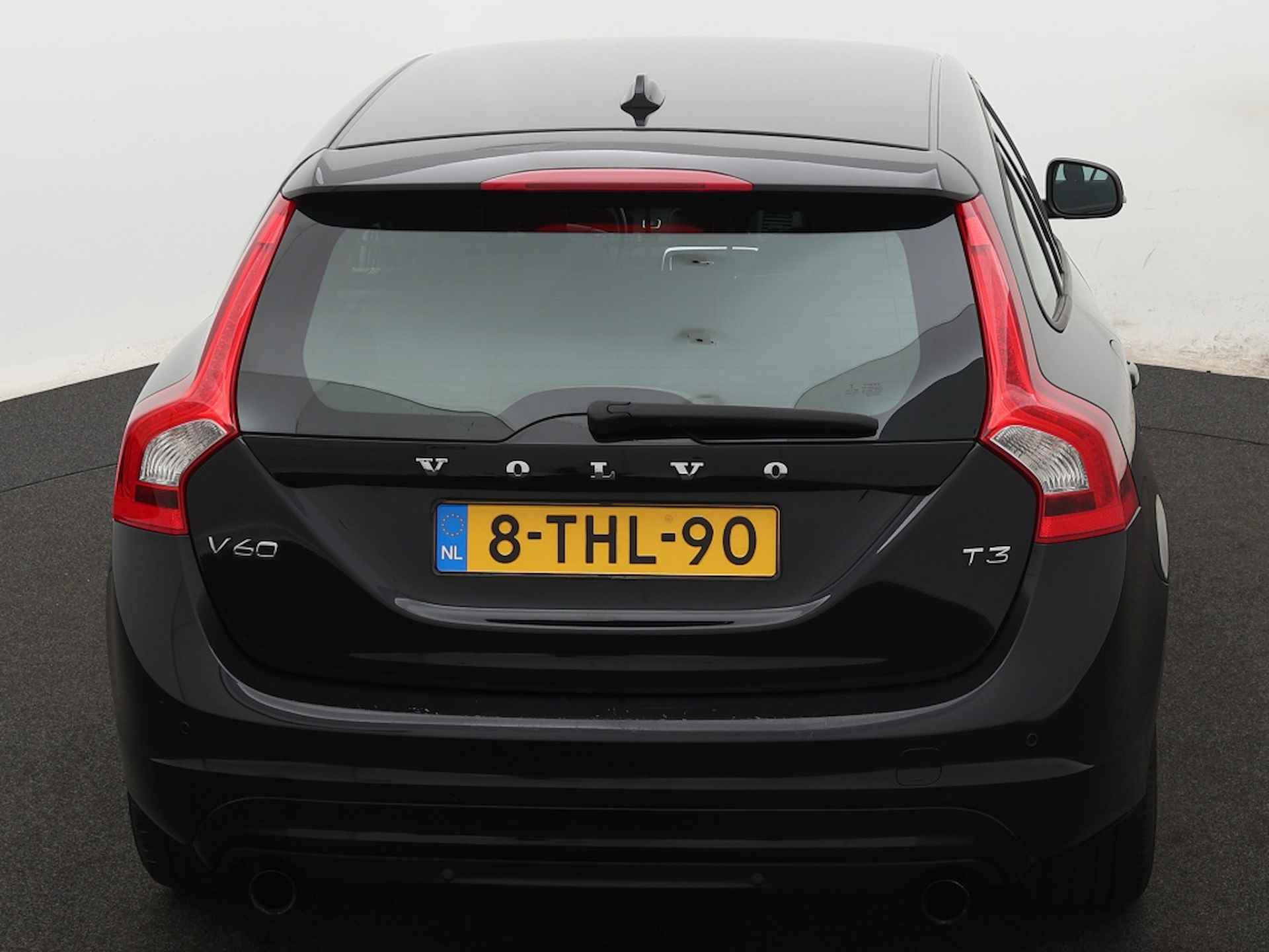 Volvo V60 1.6 T3 Navigatie | 12 maanden dealer garantie - 10/31