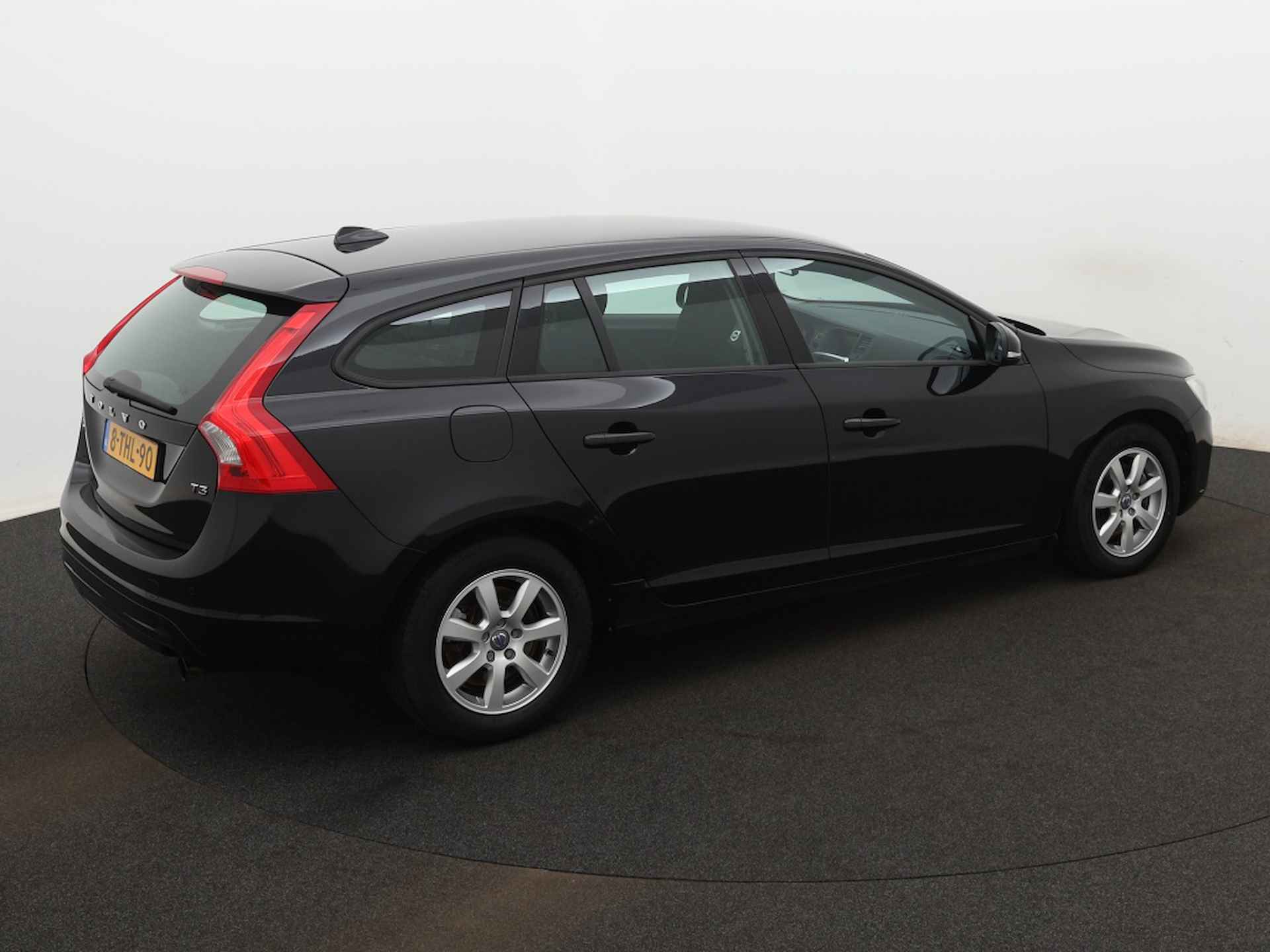 Volvo V60 1.6 T3 Navigatie | 12 maanden dealer garantie - 11/31