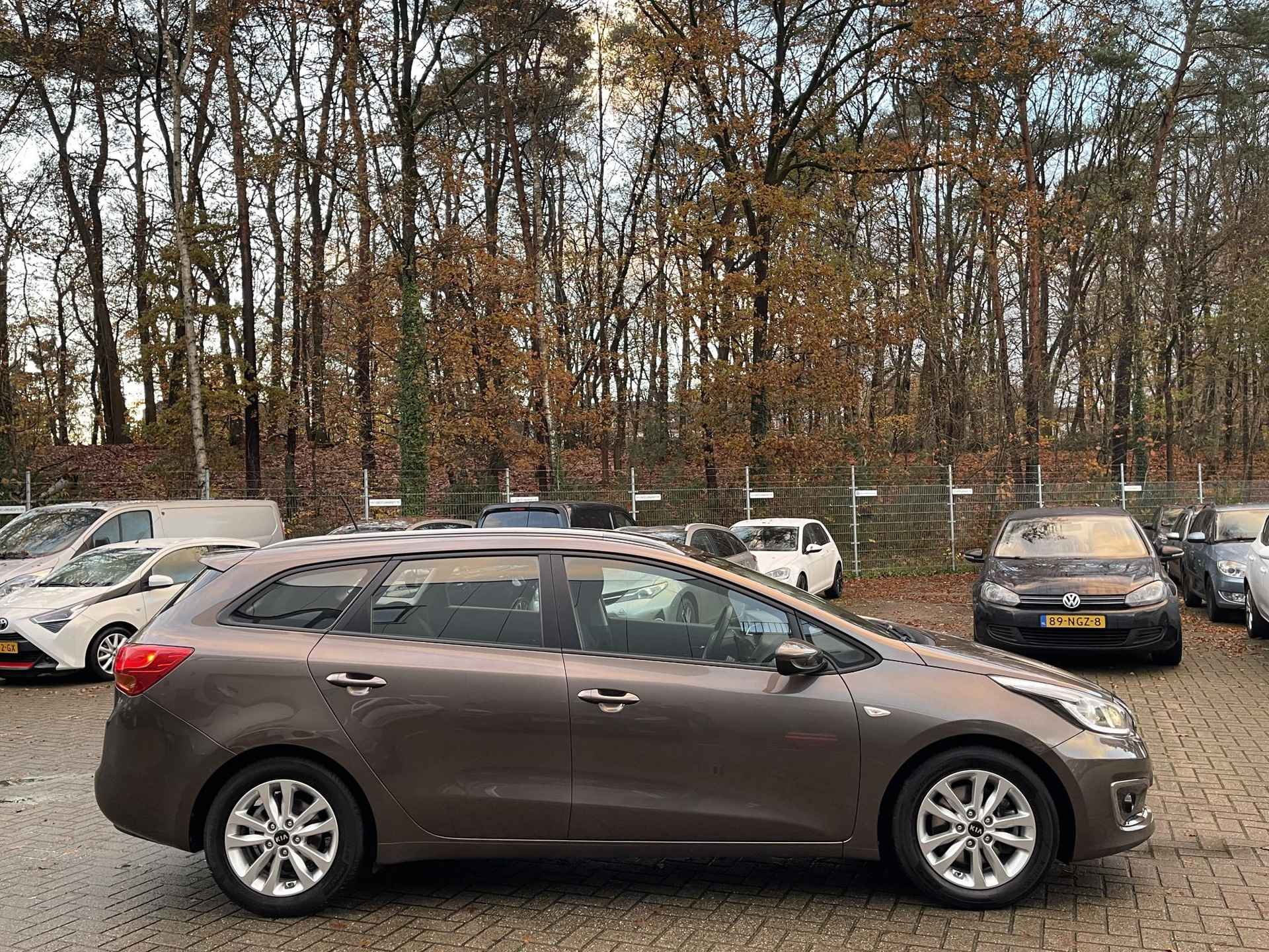 Kia cee'd Sportswagon 1.6 GDI First Edition - 6/25