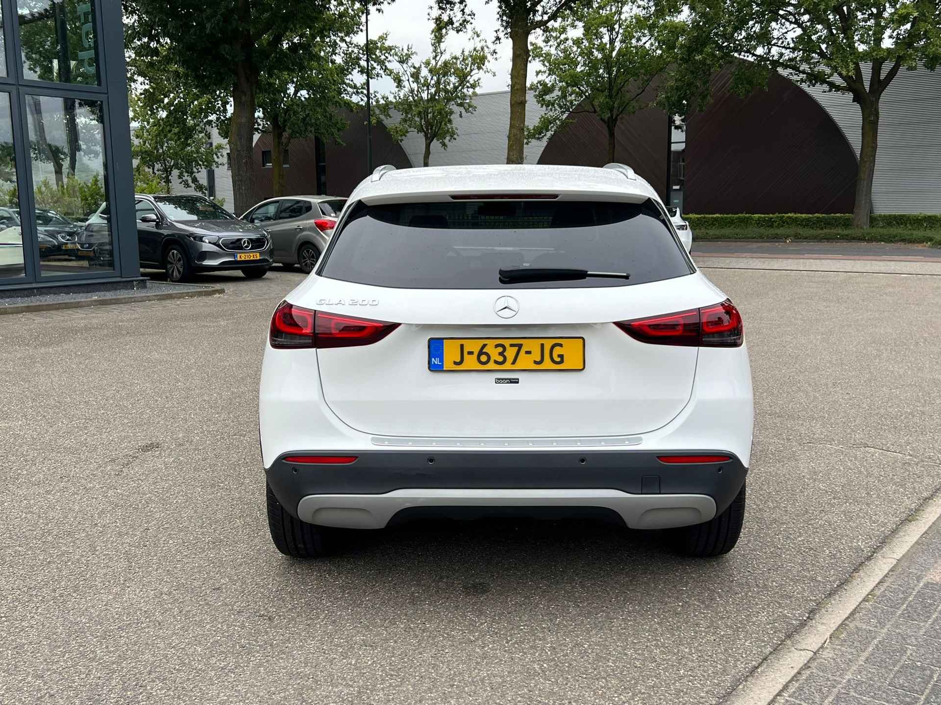 Mercedes-Benz GLA-klasse 200 Progressive VAN: 35.900,- VOOR 34.330,- UW ZOMERVOORDEEL: 1.570,- SUPER NETTE STAAT! | ORIG. NL - 9/23