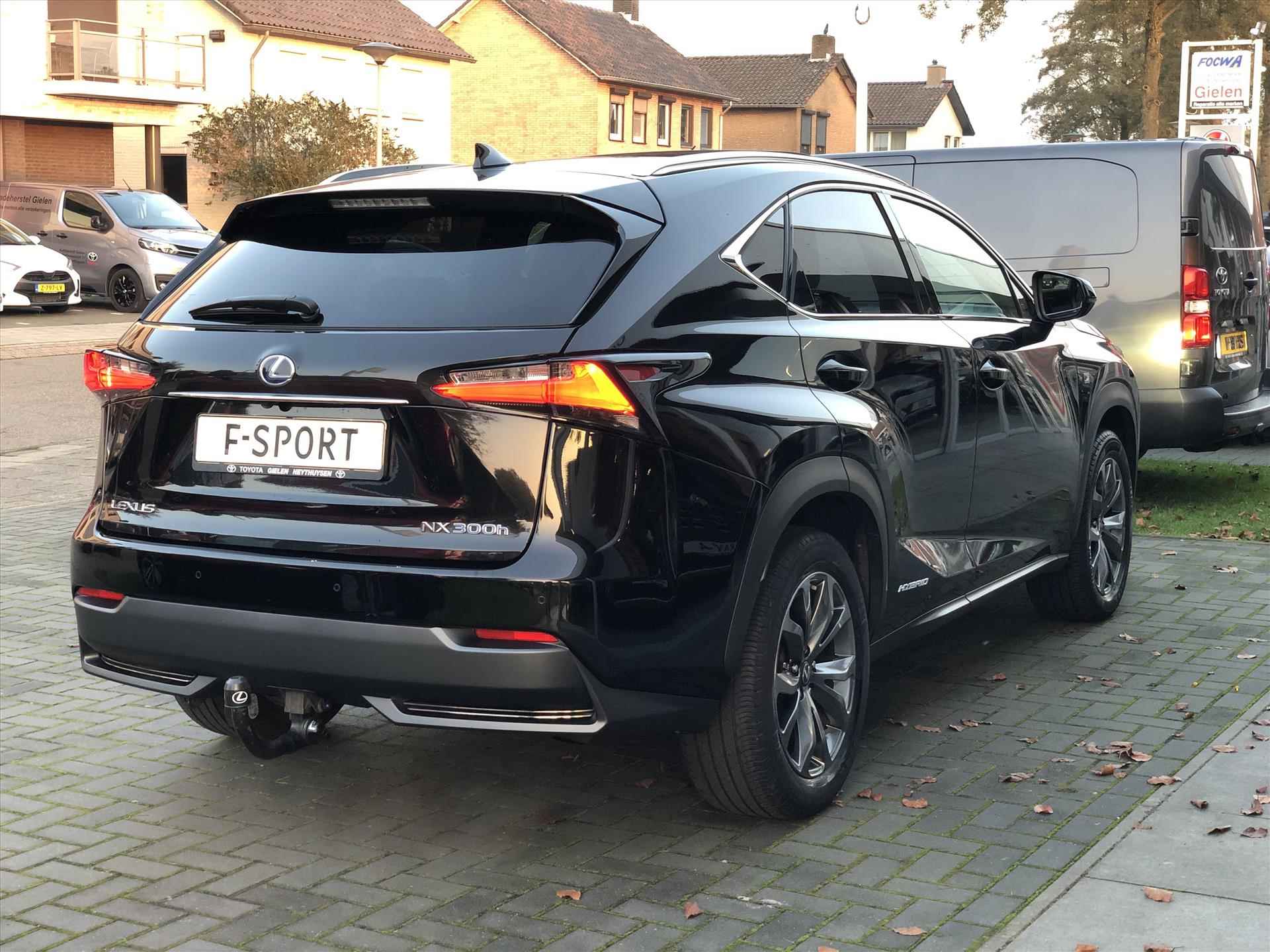 Lexus Nx 300h AWD F Sport Line | Eerste eigenaar, Trekhaak, Schuifdak, Leer, Stoelverwarming, Parkeersensoren, HUD,Elektrische achterklep - 4/46