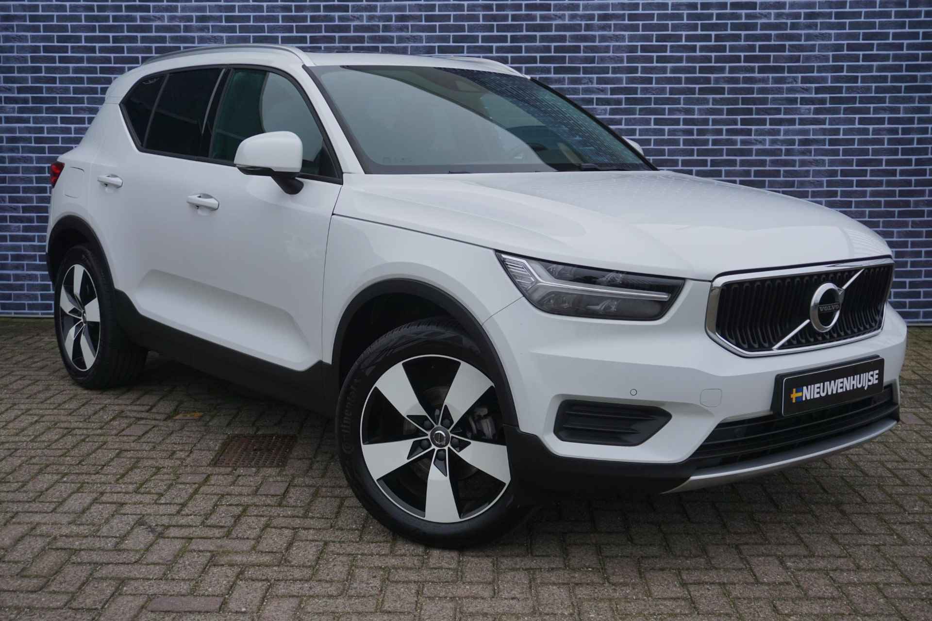 Volvo XC40 1.5 T3 Momentum | Trekhaak | Panorama-Schuifdak | Camera | LED | Climate controle | Volvo On Call| - 19/29