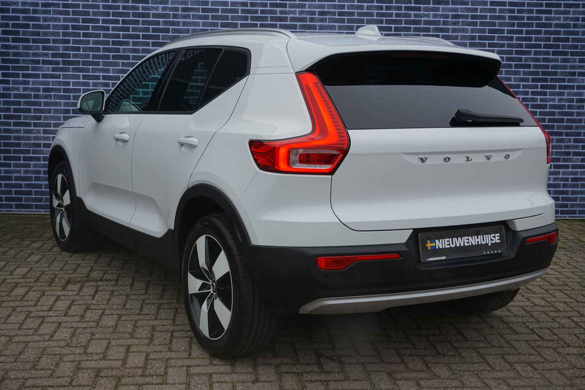 Volvo XC40 1.5 T3 Momentum | Trekhaak | Panorama-Schuifdak | Camera | LED | Climate controle | Volvo On Call| - 29/29