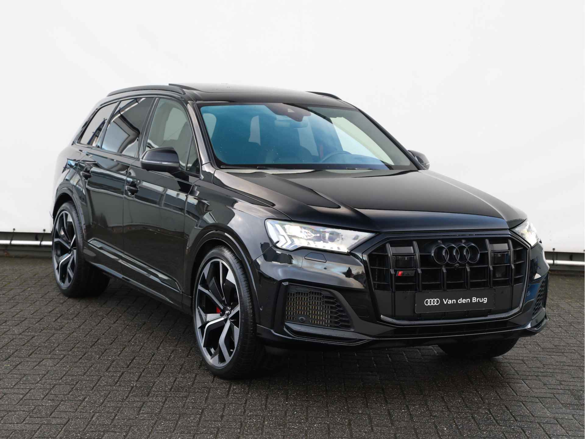 Audi SQ7 4.0 TDI quattro 435pk | Vierwielsturing | HUD | Pano | Bose | 23" Velgen | 360° camera | Stoelverwarming v+a | Trekhaak | Keyless | Memory - 3/62