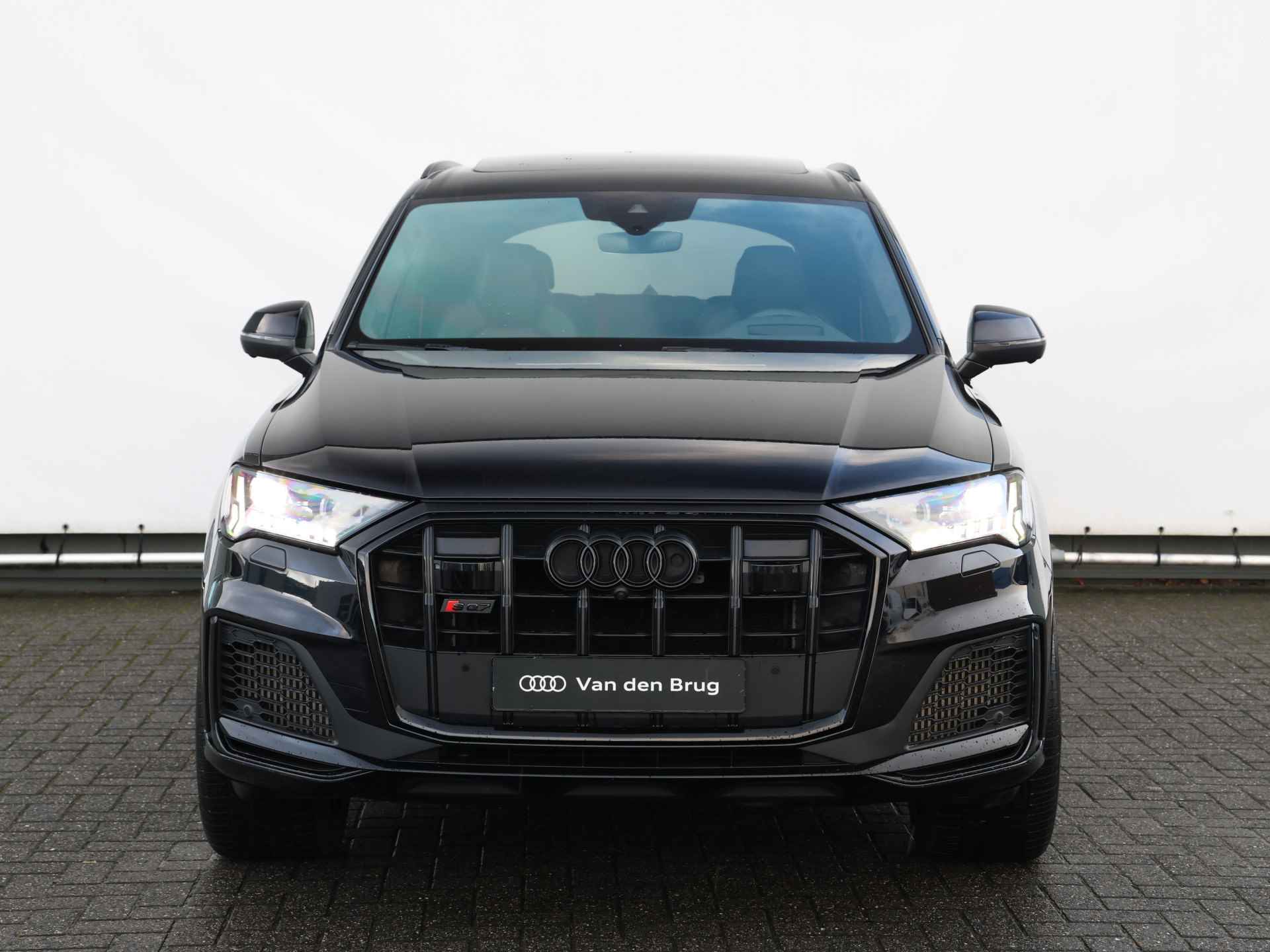 Audi SQ7 4.0 TDI quattro 435pk | Vierwielsturing | HUD | Pano | Bose | 23" Velgen | 360° camera | Stoelverwarming v+a | Trekhaak | Keyless | Memory - 4/62