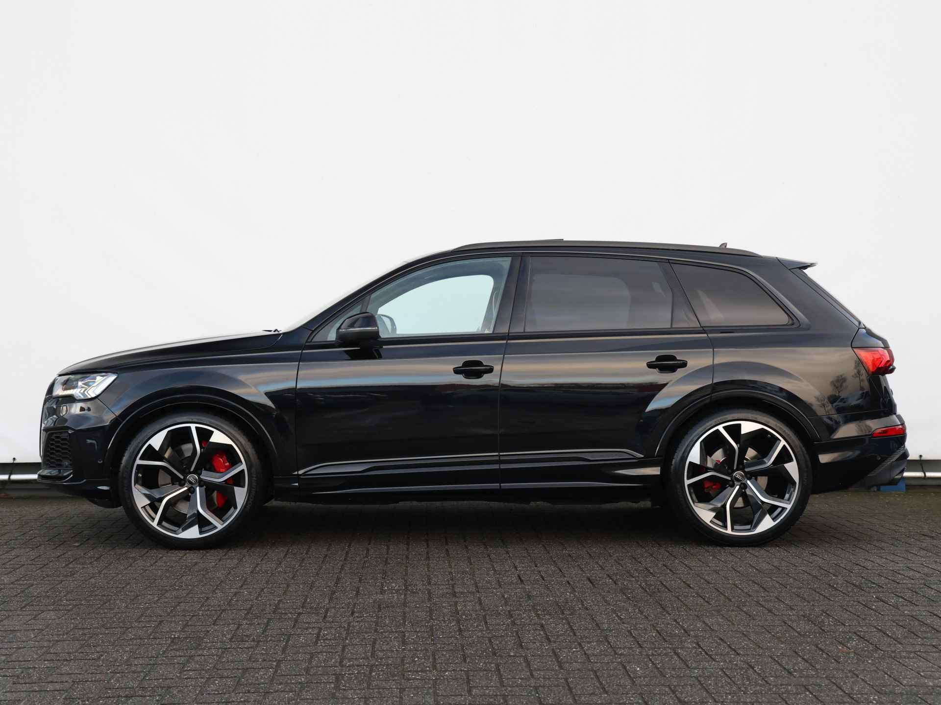 Audi SQ7 4.0 TDI quattro 435pk | Vierwielsturing | HUD | Pano | Bose | 23" Velgen | 360° camera | Stoelverwarming v+a | Trekhaak | Keyless | Memory - 17/62