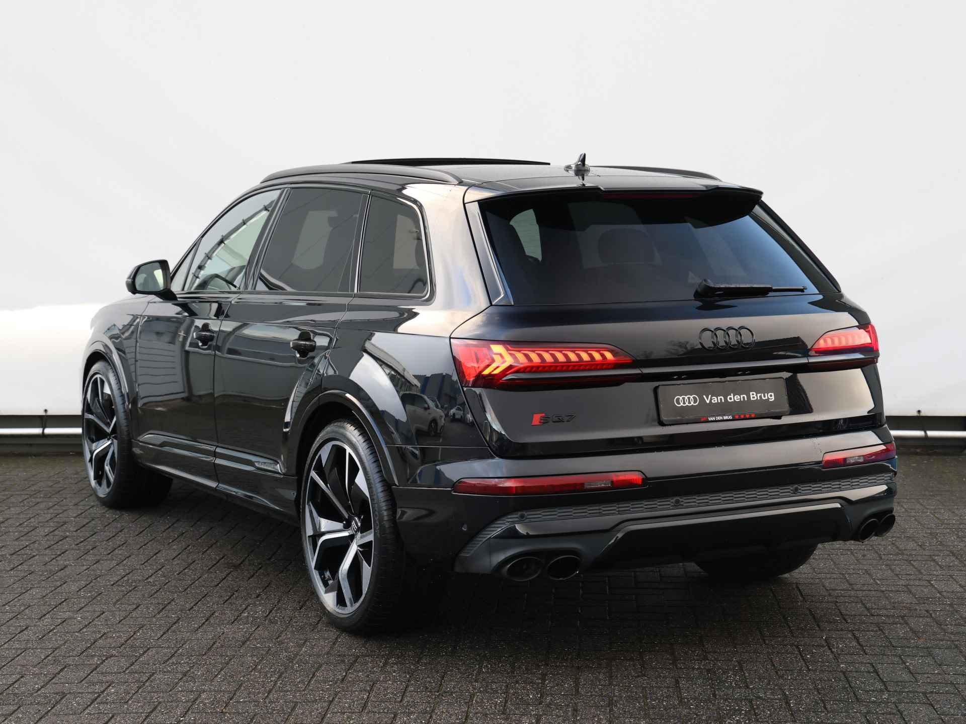 Audi SQ7 4.0 TDI quattro 435pk | Vierwielsturing | HUD | Pano | Bose | 23" Velgen | 360° camera | Stoelverwarming v+a | Trekhaak | Keyless | Memory - 18/62