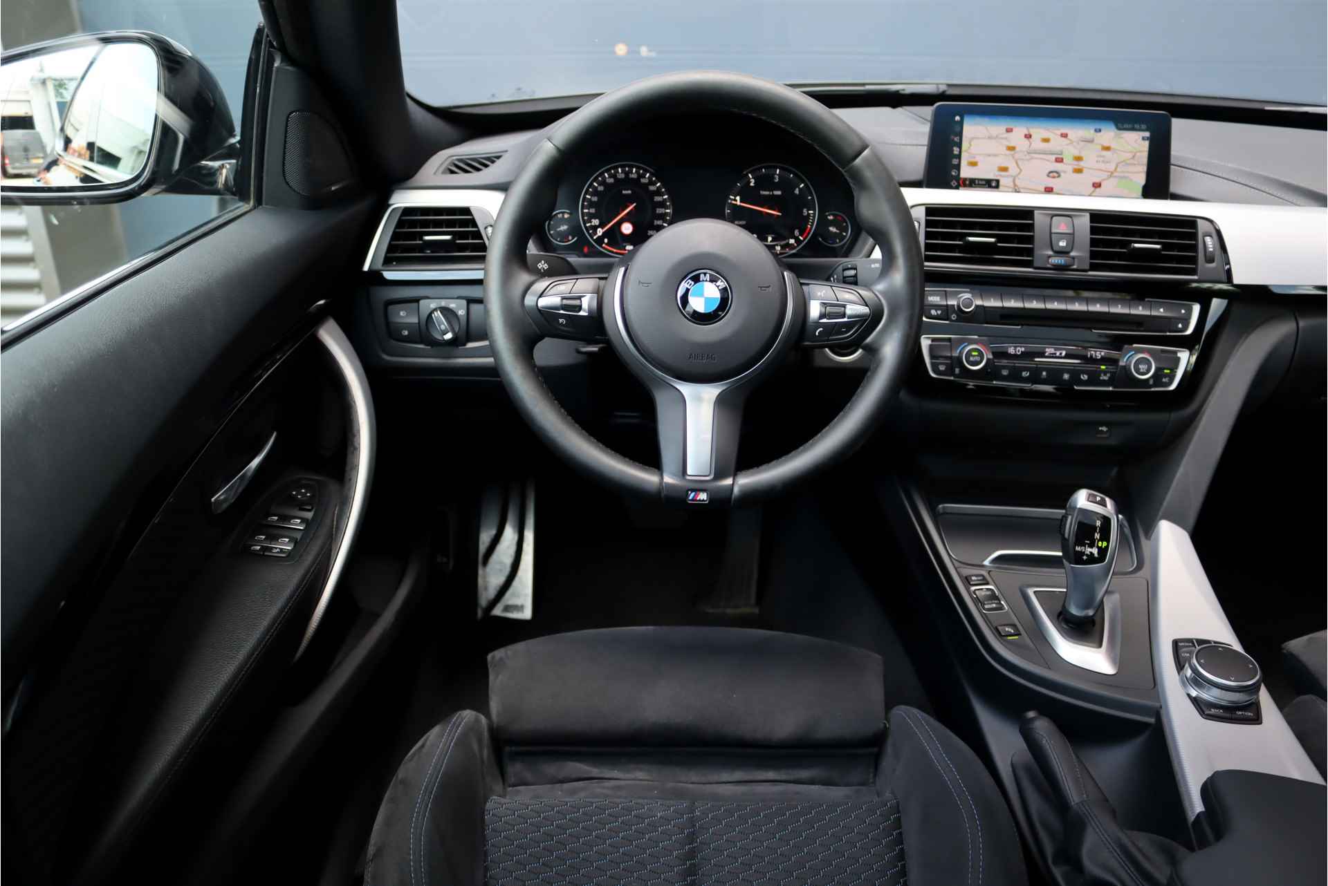 BMW 3-serie Gran Turismo 325d M Executive Aut8, Panoramadak, M-sport, Head-up Display, Harman-Kardon, DAB, Sfeerverlichting, Park Distance Control, LED Koplamp, Etc, - 26/34