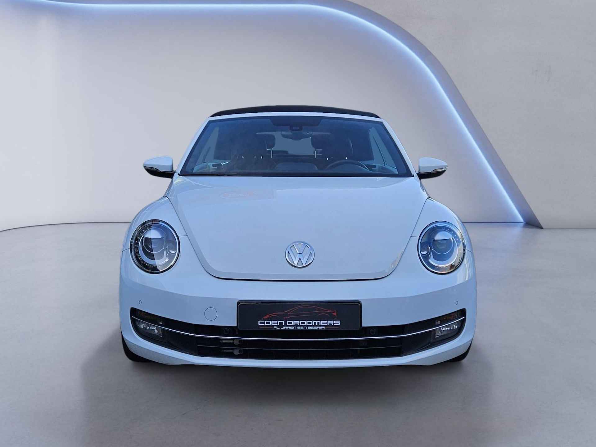 Volkswagen Beetle 1.2 TSI Design Cup Edition Cabrio/Apple Carplay/Vol leder/Xenon/Stoelverwarming/Clima&Cruise Control/Parkeersens V+A/Dodehoek&Licht&Regensensor/Lendesteun/Navi/(MET GARANTIE*) - 8/36