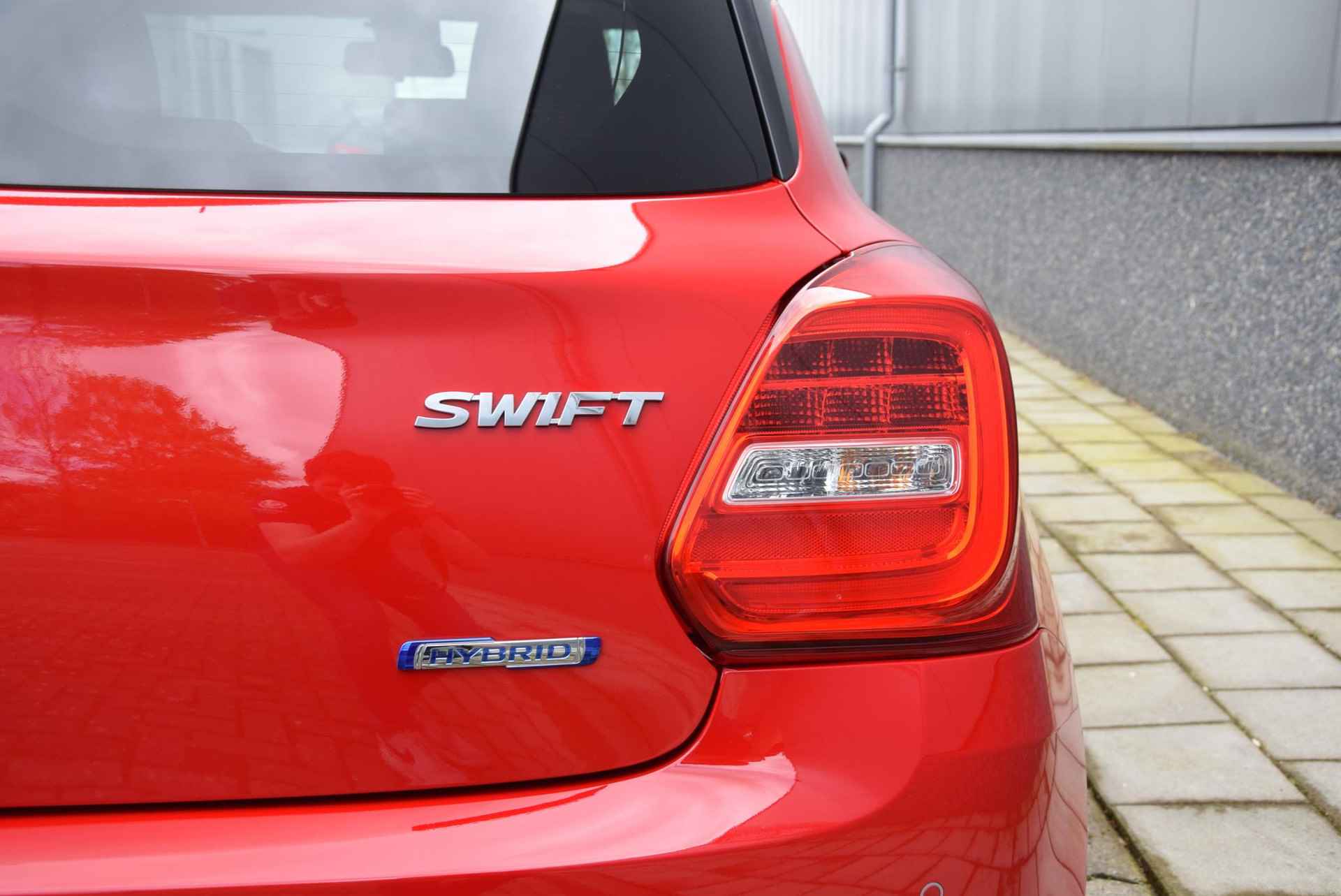Suzuki Swift 1.2 Style Smart Hybrid - 10/29