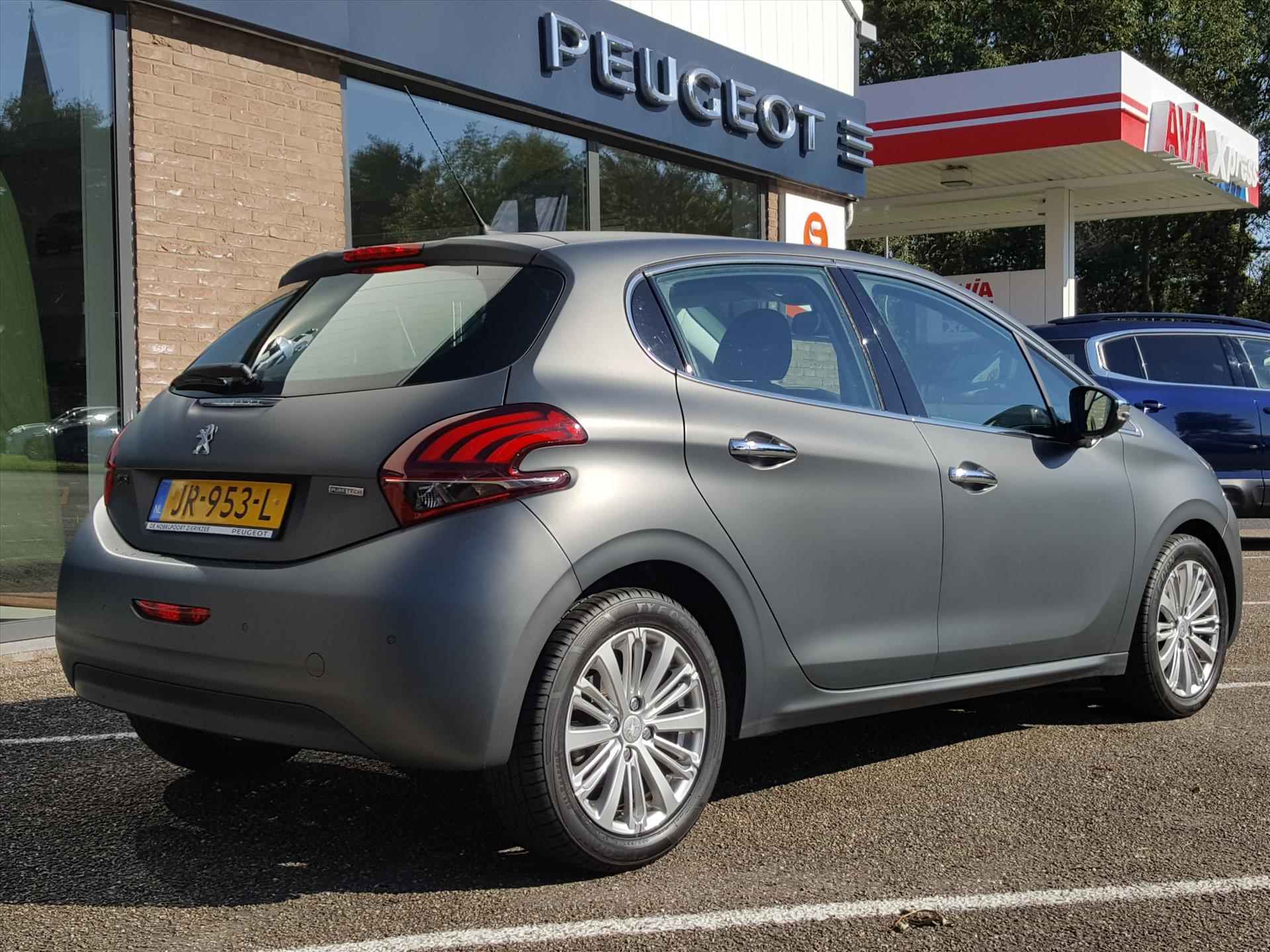 PEUGEOT 208 ALLURE 1.2 PT-110pk 5D AUTOMAAT(EAT6) ICE SILVER=MATKLEUR |Navigatie | Cruise & Climate control | Parkeersensoren | Bluetooth bellen&muziek |LM-velgen - 4/50