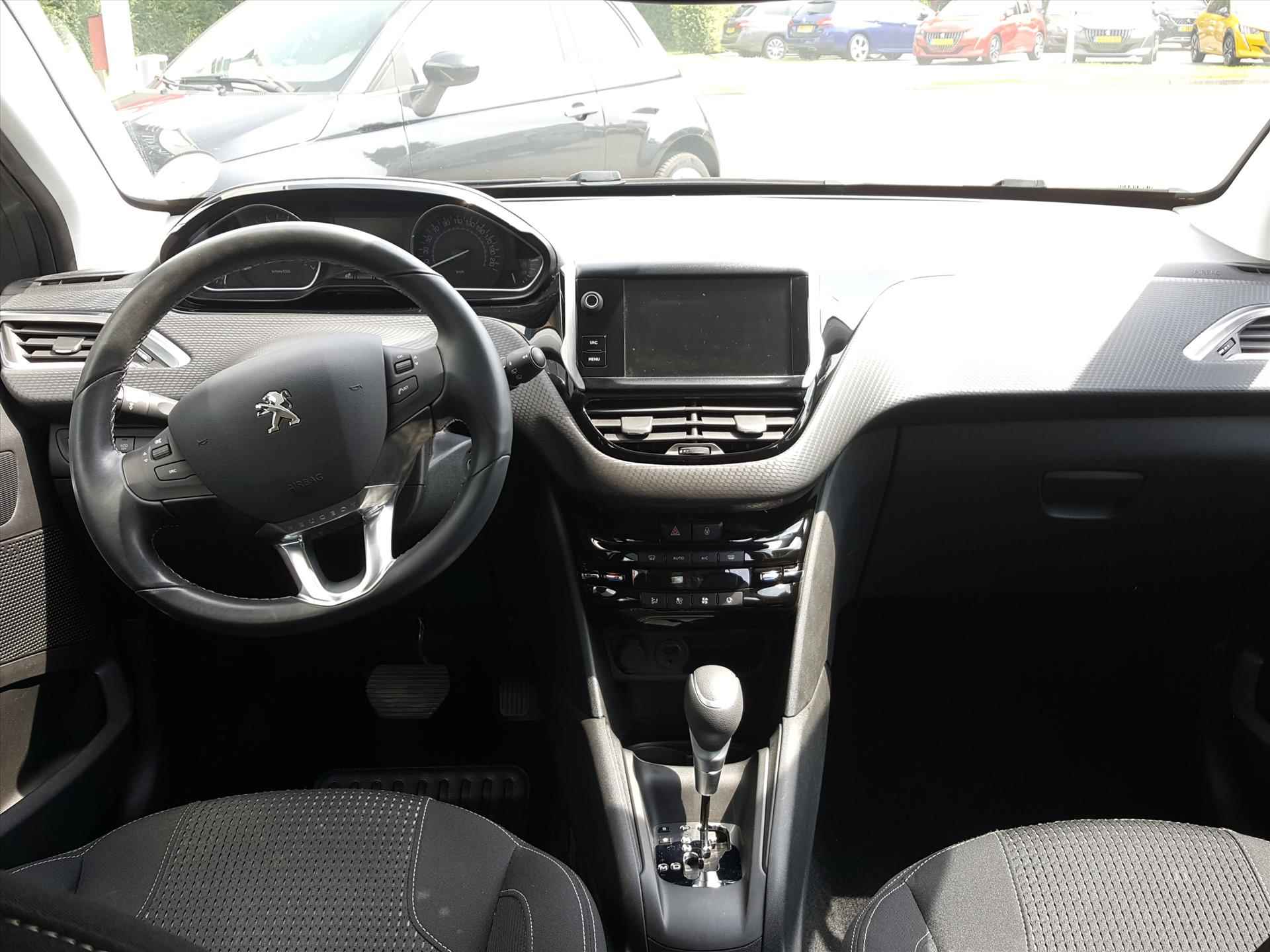 PEUGEOT 208 ALLURE 1.2 PT-110pk 5D AUTOMAAT(EAT6) ICE SILVER=MATKLEUR |Navigatie | Cruise & Climate control | Parkeersensoren | Bluetooth bellen&muziek |LM-velgen - 13/50