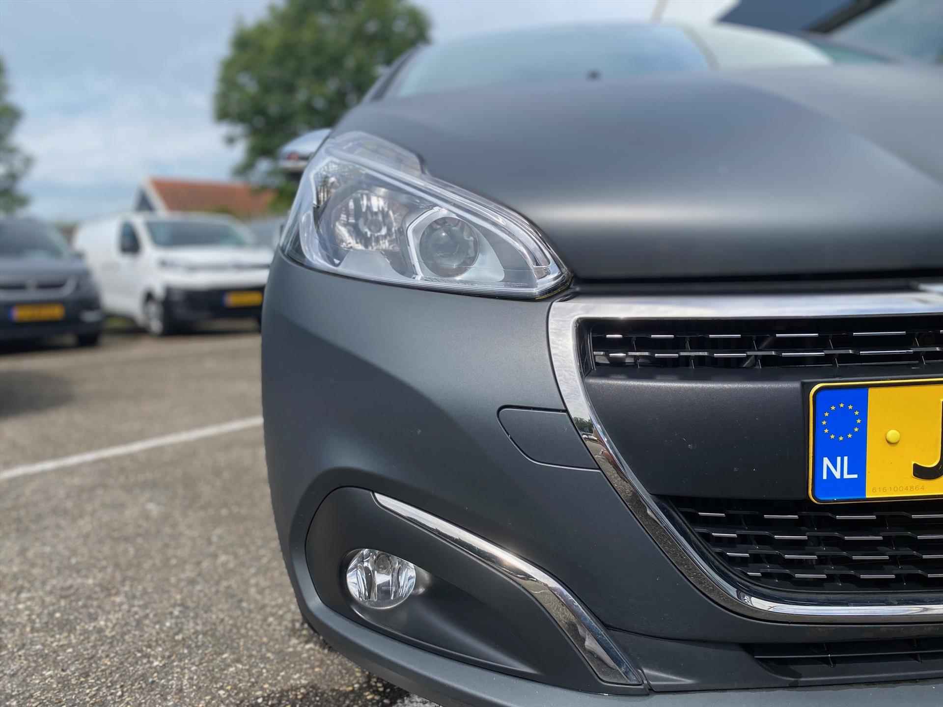 PEUGEOT 208 ALLURE 1.2 PT-110pk 5D AUTOMAAT(EAT6) ICE SILVER=MATKLEUR |Navigatie | Cruise & Climate control | Parkeersensoren | Bluetooth bellen&muziek |LM-velgen - 35/50