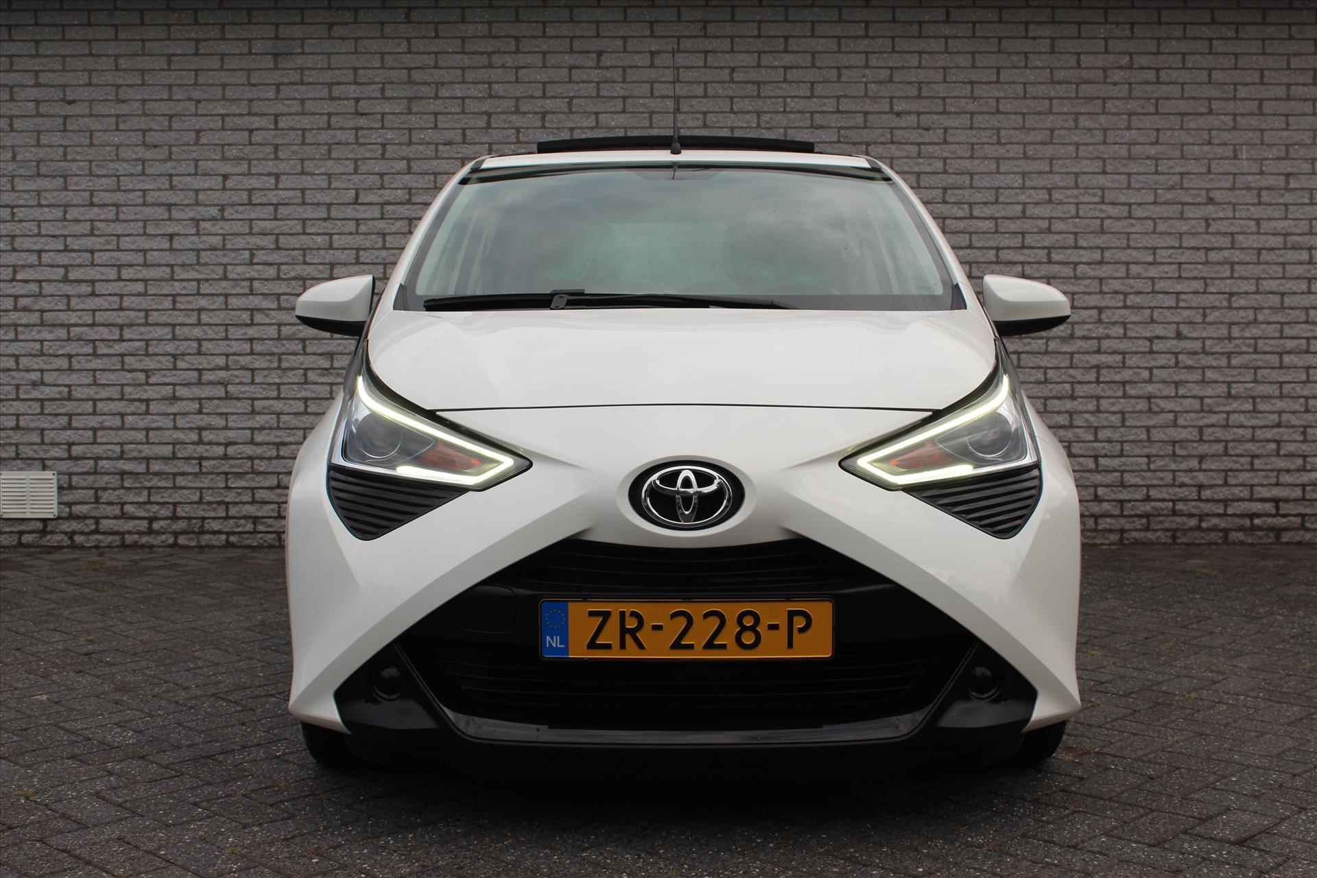 TOYOTA Aygo 1.0 VVT-i 72pk x-shift 5D x-play | Automaat | Camera | Cabrio/Schuifdak Carplay | | Airco - 8/35