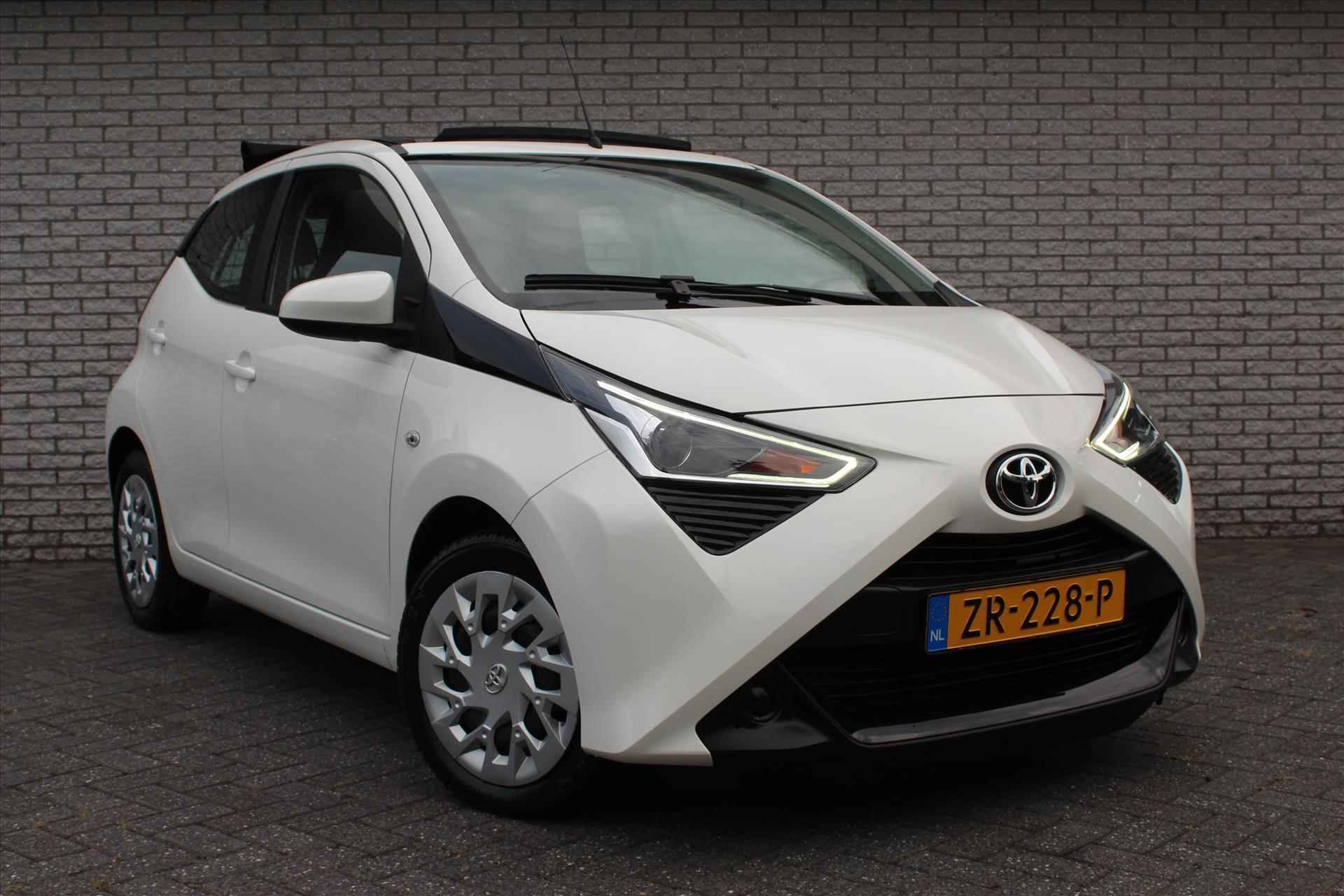 TOYOTA Aygo 1.0 VVT-i 72pk x-shift 5D x-play | Automaat | Camera | Cabrio/Schuifdak Carplay | | Airco - 20/35