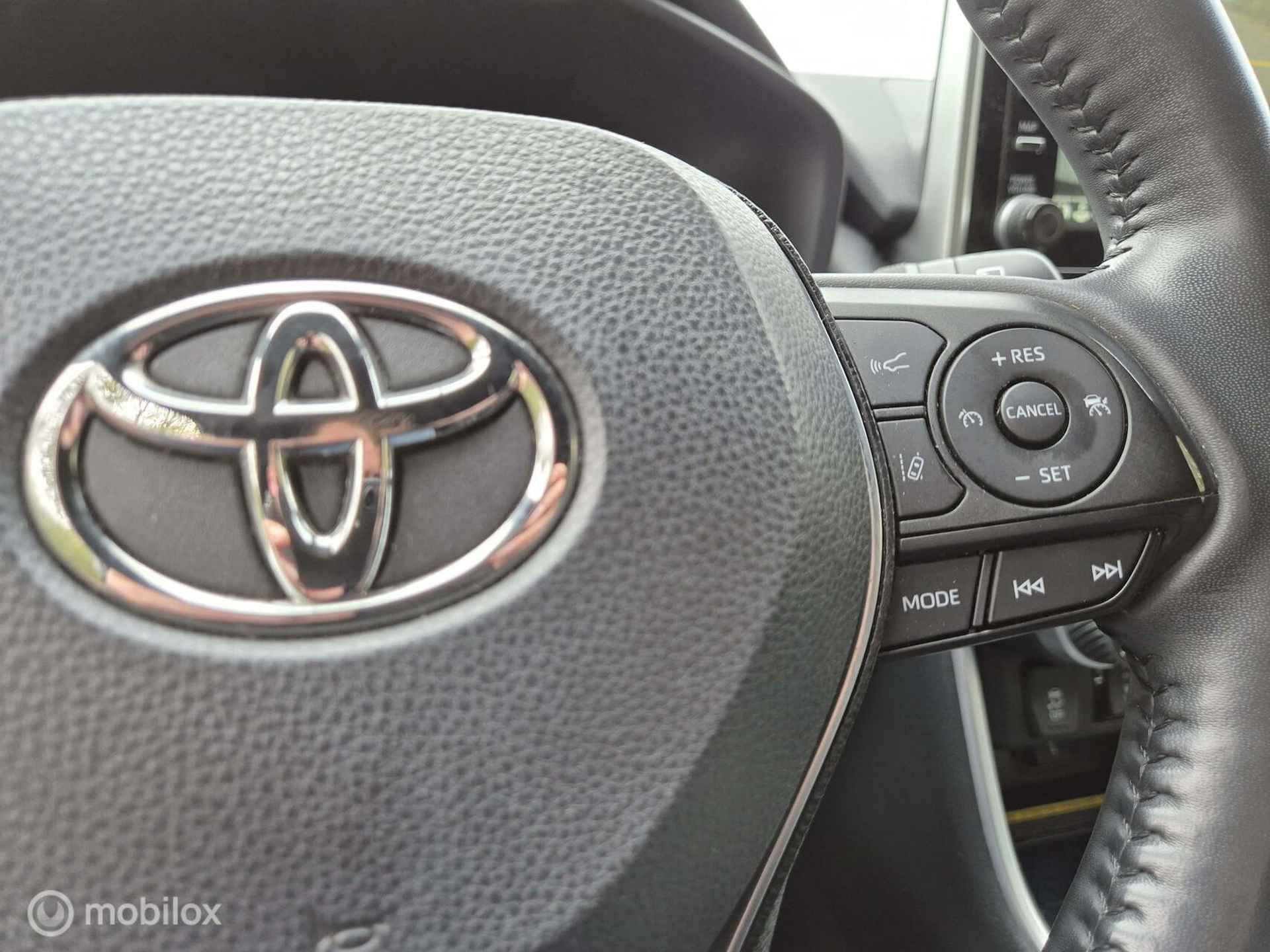 Toyota RAV4 2.5 Hybrid Black Edition - 22/37