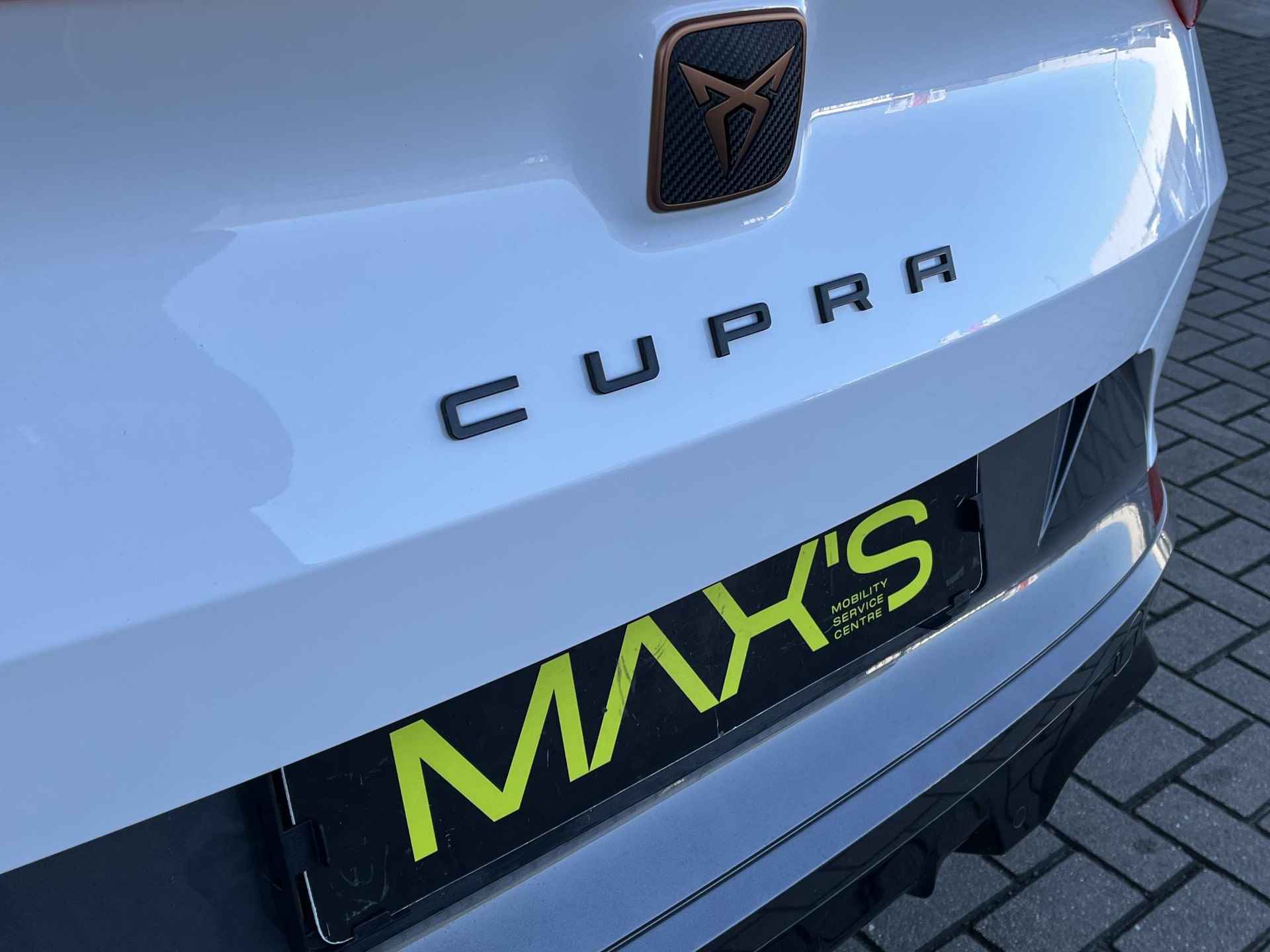 CUPRA Formentor 1.4 e-Hybrid VZ Performance | Panoramadak Schuif Kanteldak | Apple CarPlay/Android Auto | Camera| DAB | Stuur/Stoelverwarming | Adaptive Cruisecontrole - 16/41