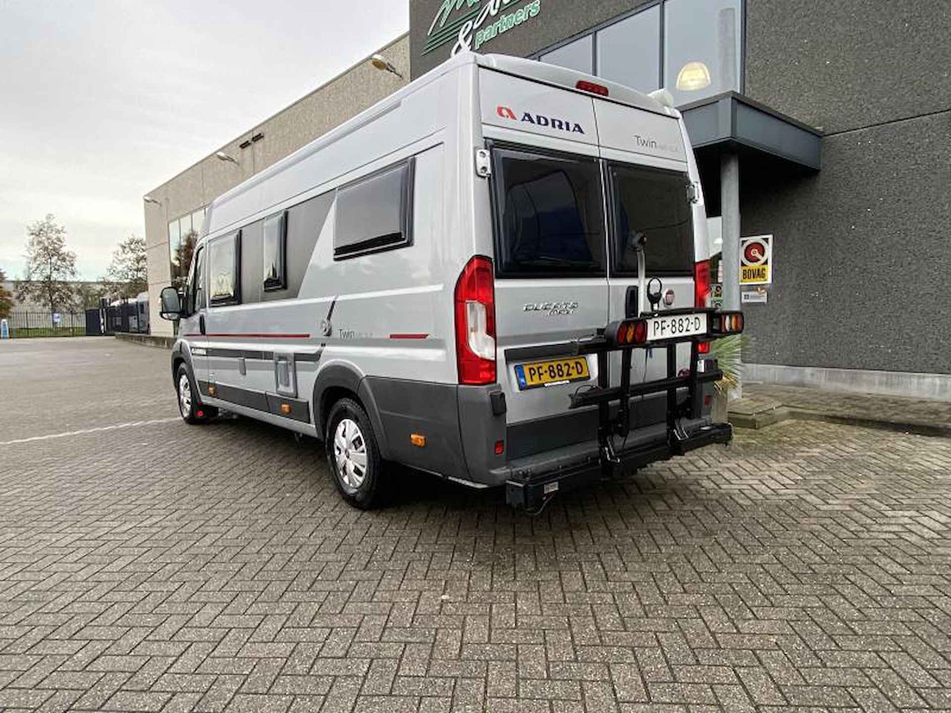 Adria Twin 640 SLX  zeer netjes - 4/20