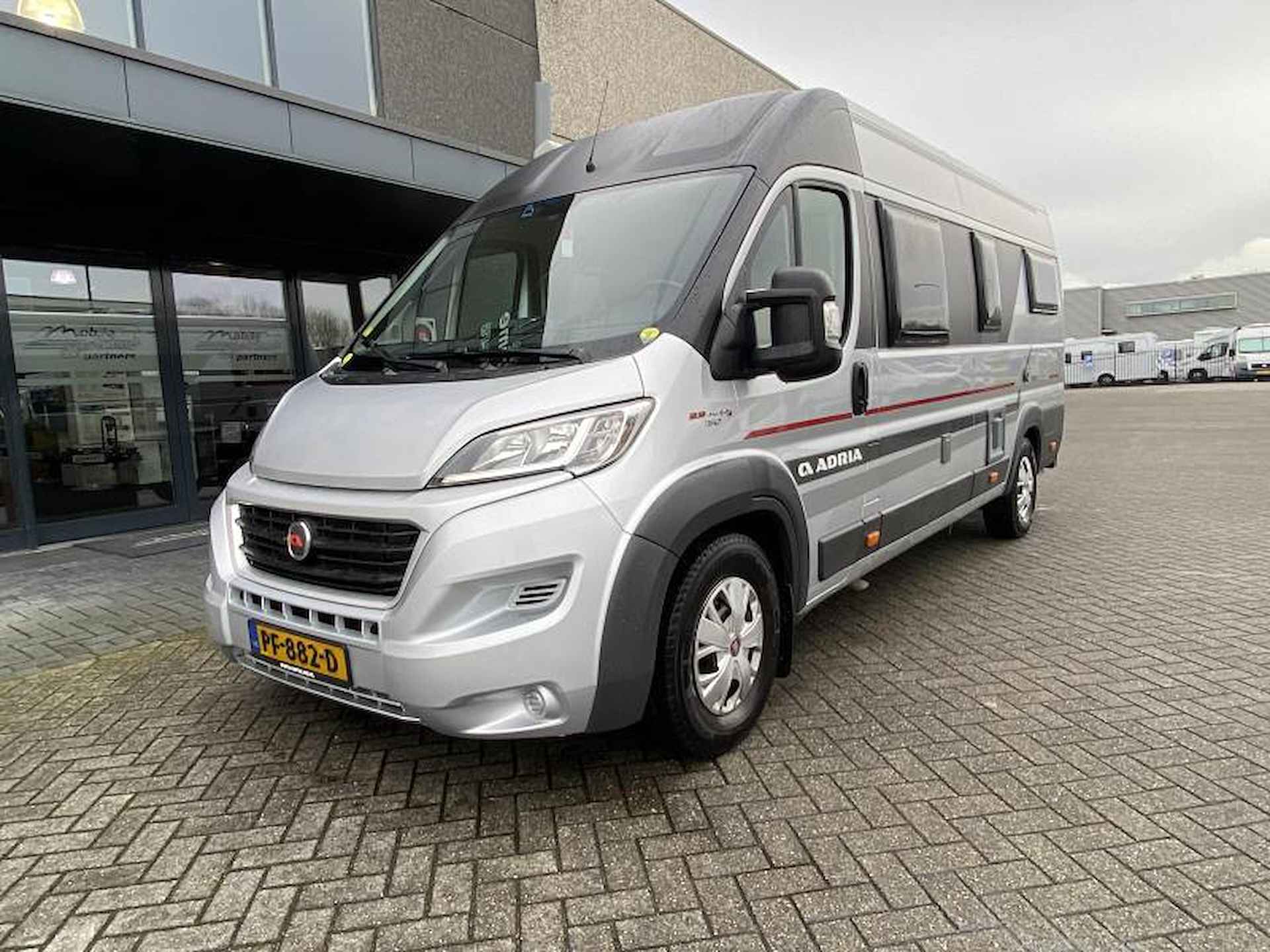 Adria Twin 640 SLX  zeer netjes - 5/20