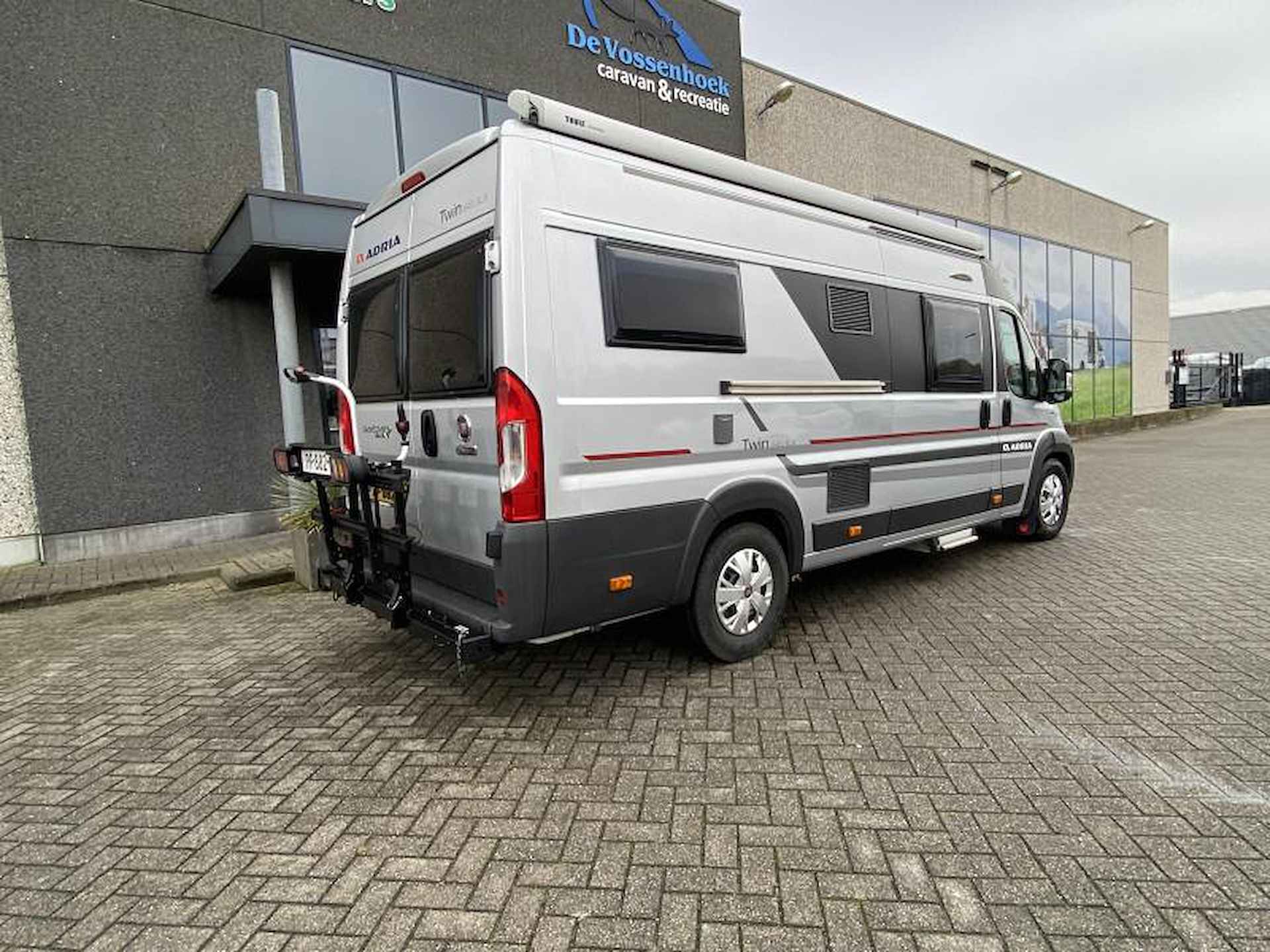 Adria Twin 640 SLX  zeer netjes - 7/20