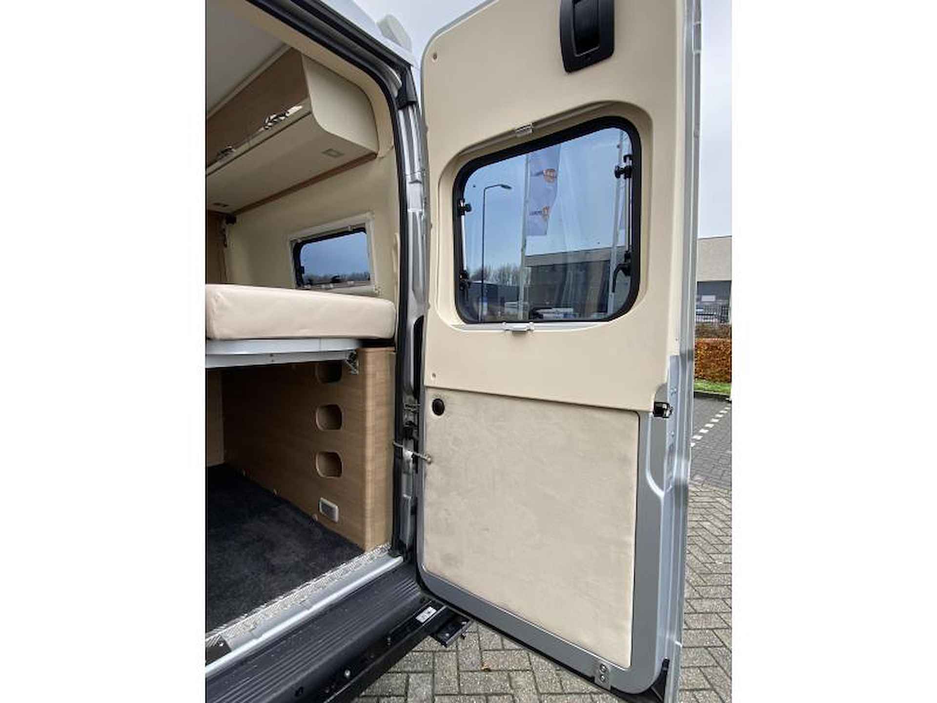 Adria Twin 640 SLX  zeer netjes - 10/20