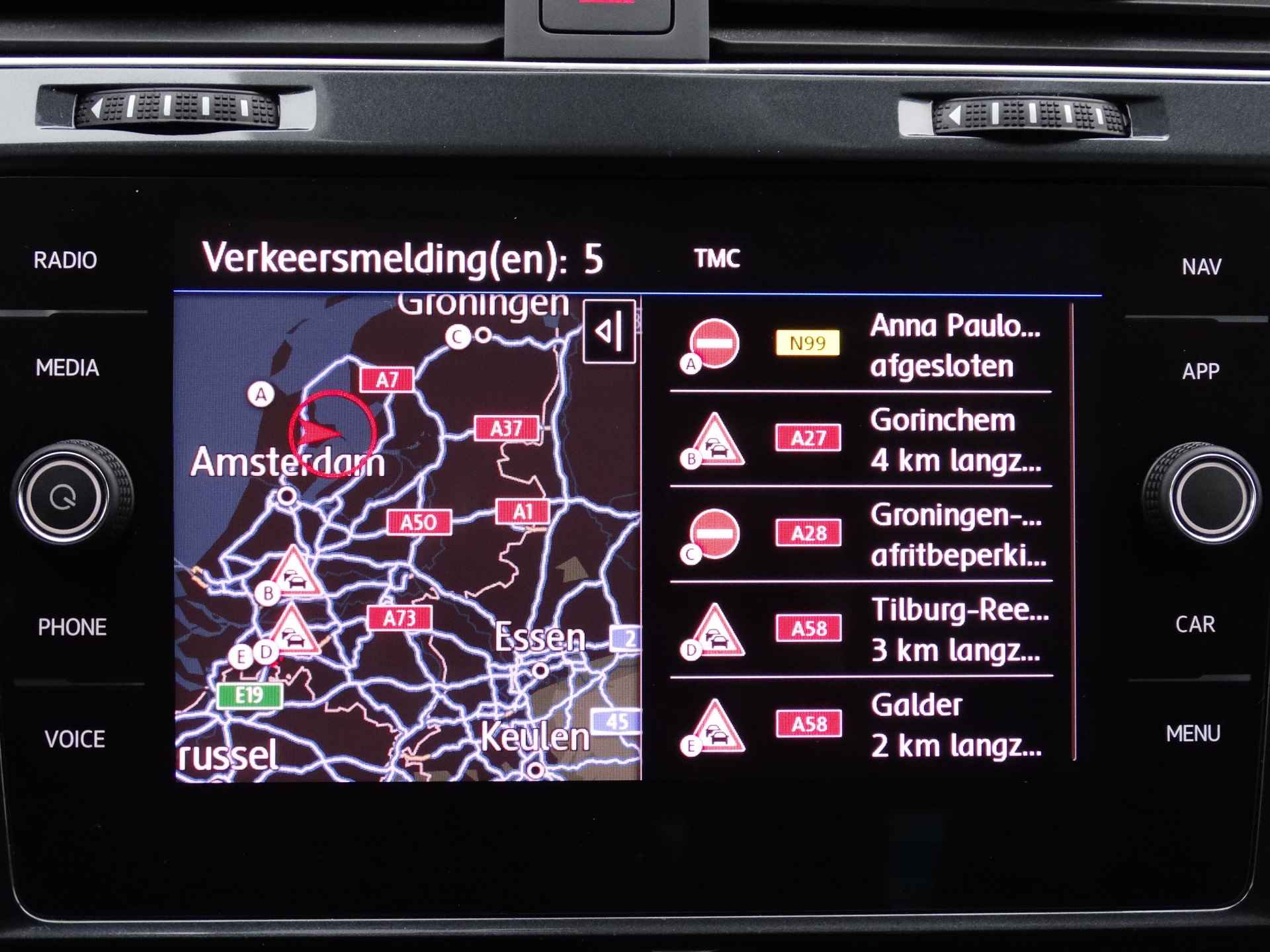 Volkswagen e-Golf E-DITION | Cruise Controle | Navigatie | Achteruitrijcamera | Apple Carplay/Android Auto | - 19/28