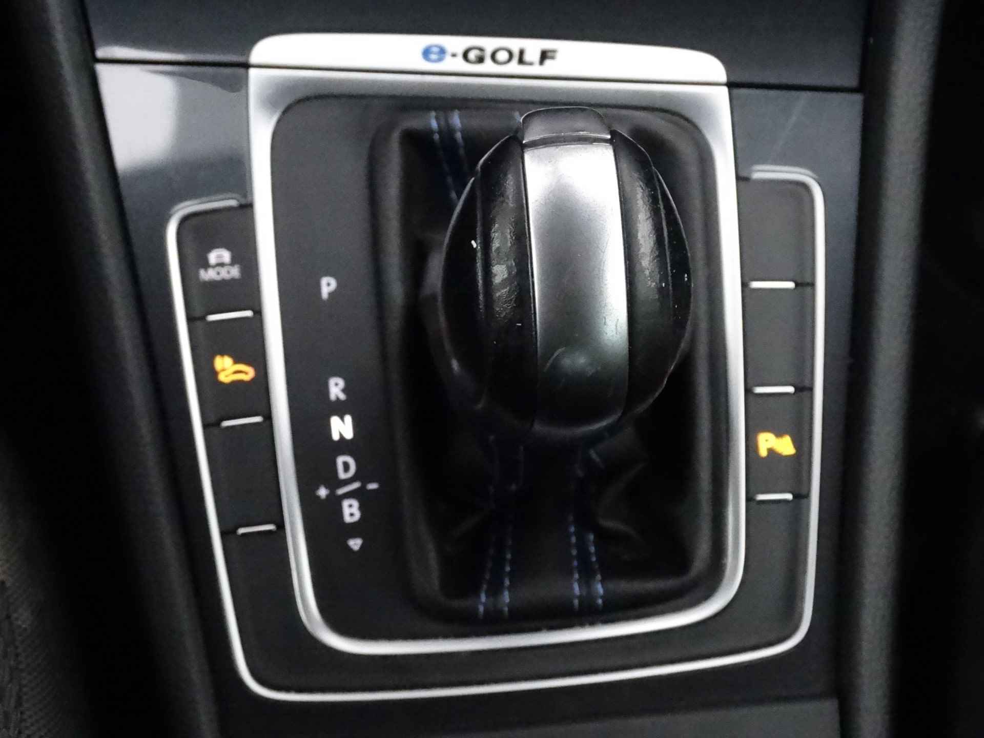 Volkswagen e-Golf E-DITION | Cruise Controle | Navigatie | Achteruitrijcamera | Apple Carplay/Android Auto | - 23/28