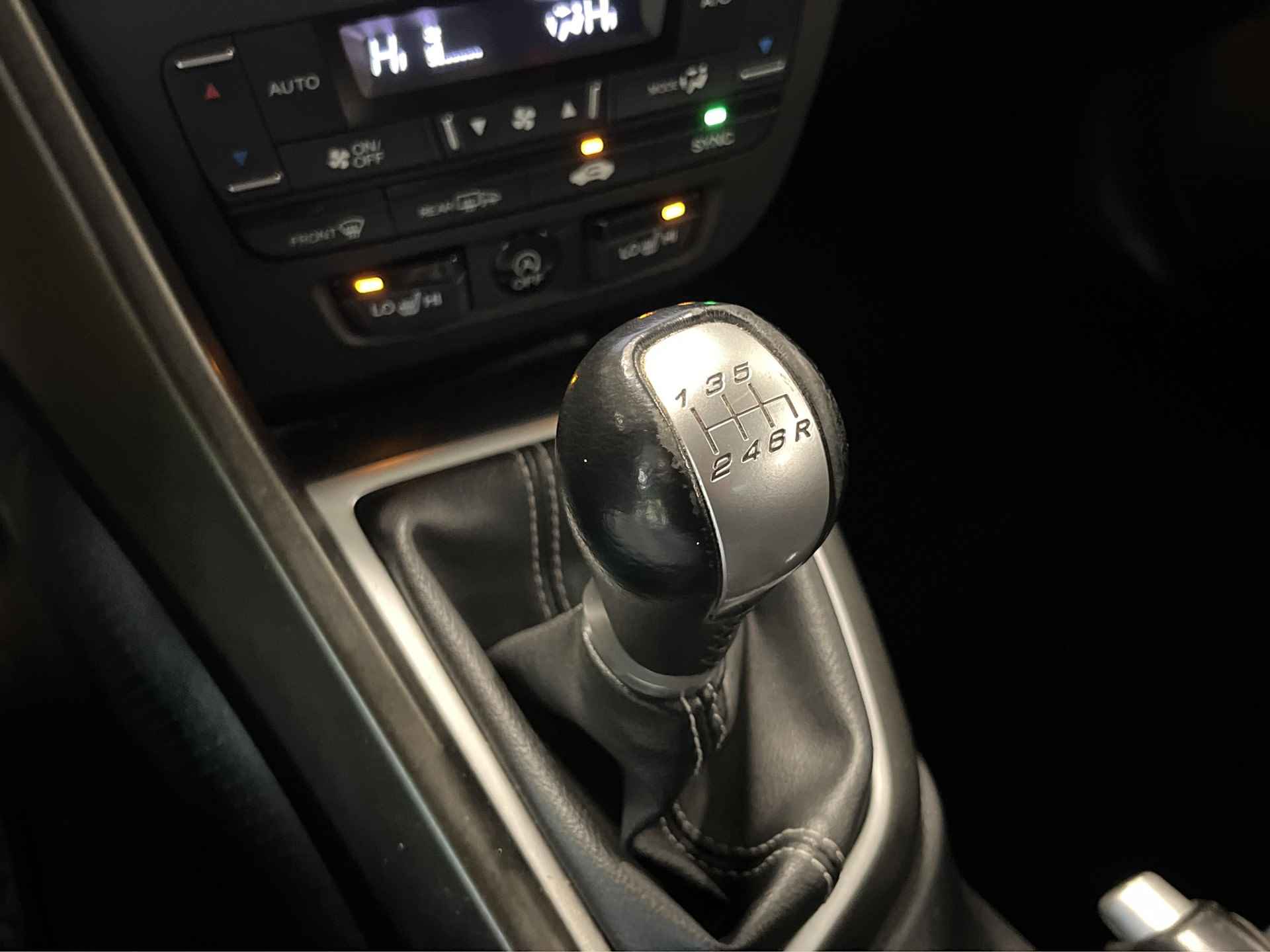 Honda Civic 1.4 Sport All-in prijs |navigatie|achteruitrijcamera| - 10/25