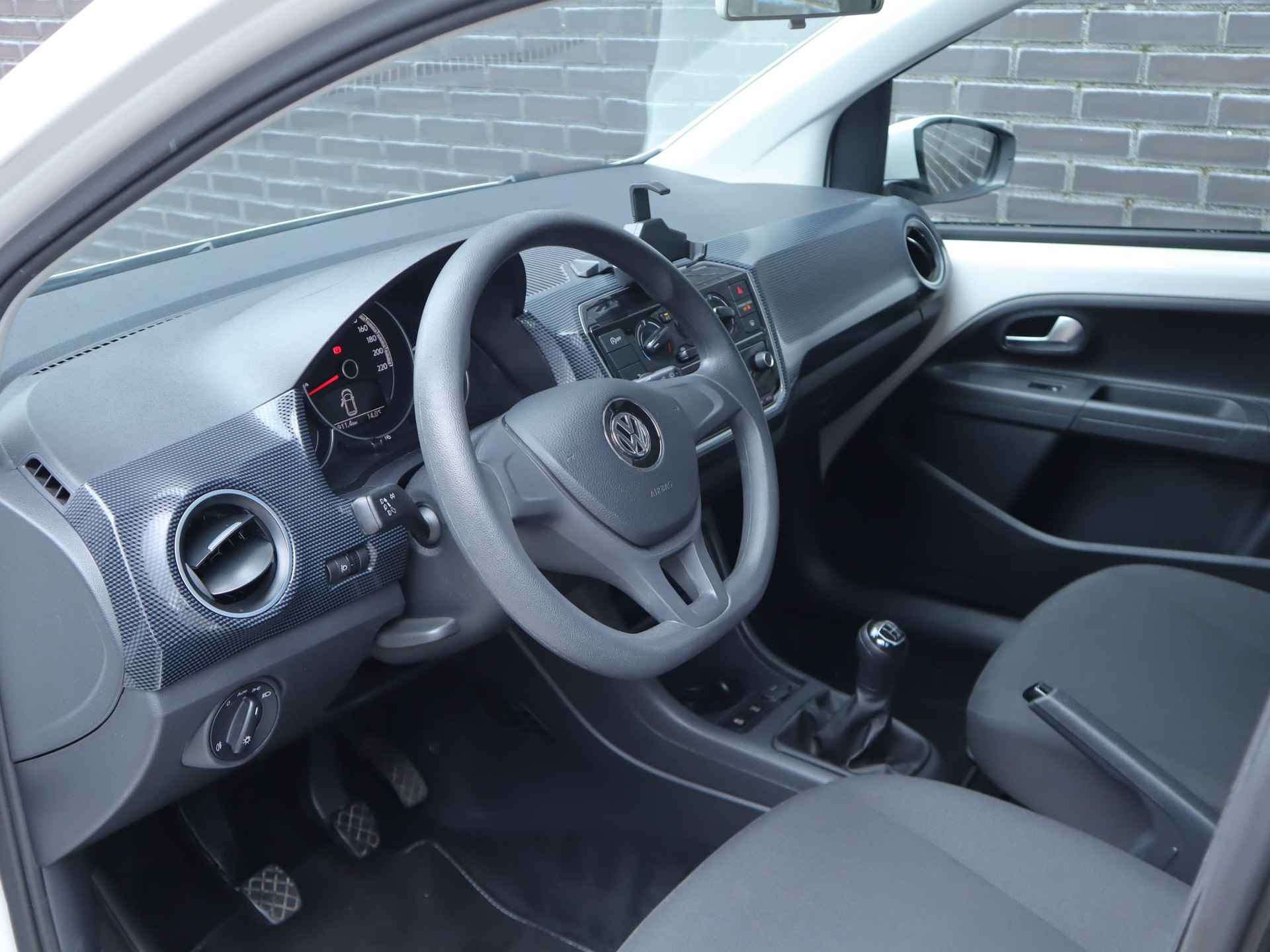Volkswagen Up! 1.0 BMT move up! 60pk | All season banden | Airco | Led dag rij verlichting | Bluetooth - 8/30