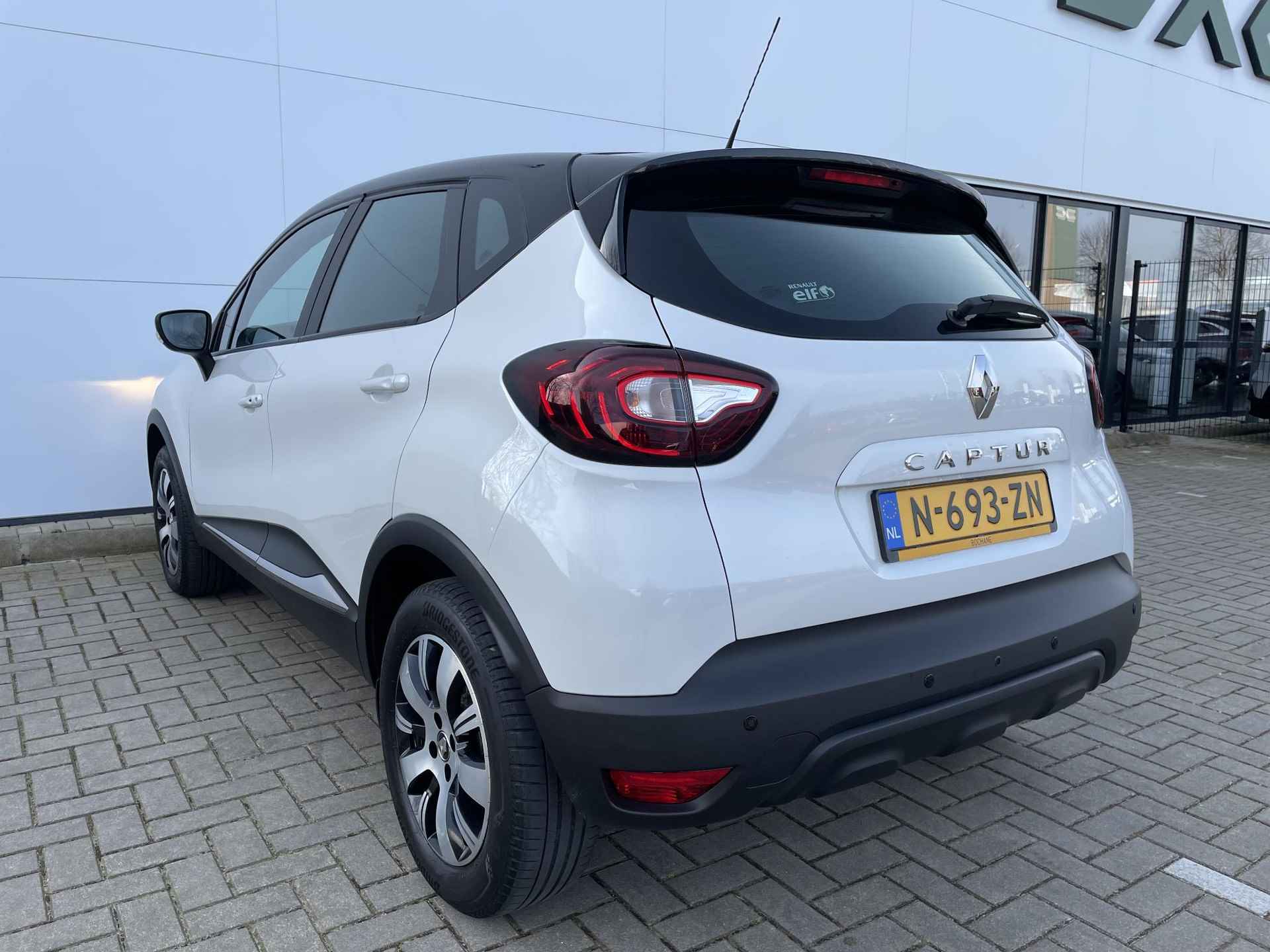 Renault Captur TCe Limited / Nav. / Apple Carplay / Camera / Pdc Achter / - 6/18