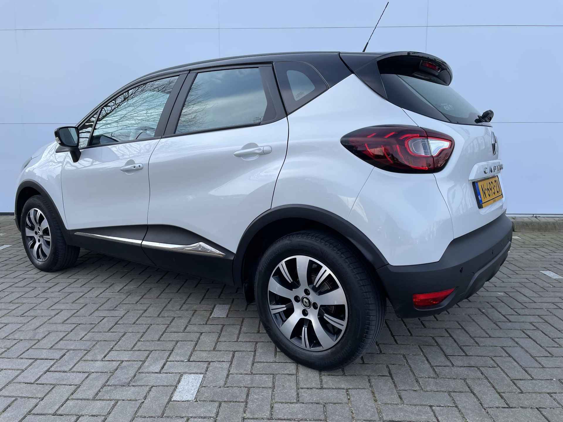 Renault Captur TCe Limited / Nav. / Apple Carplay / Camera / Pdc Achter / - 8/18