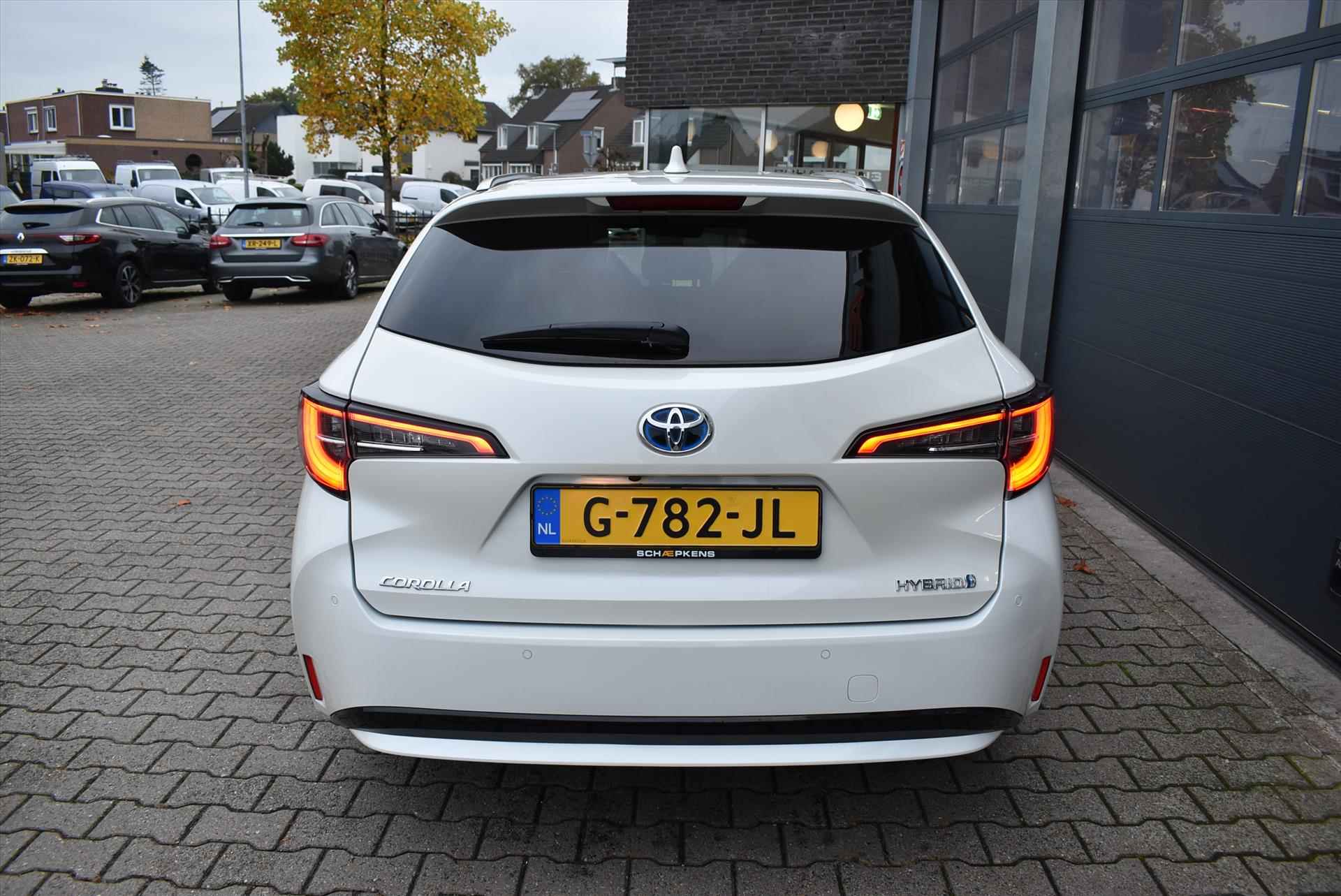 TOYOTA Corolla Touring Sports 1.8 Hybrid 122pk CVT Executive - 17/42