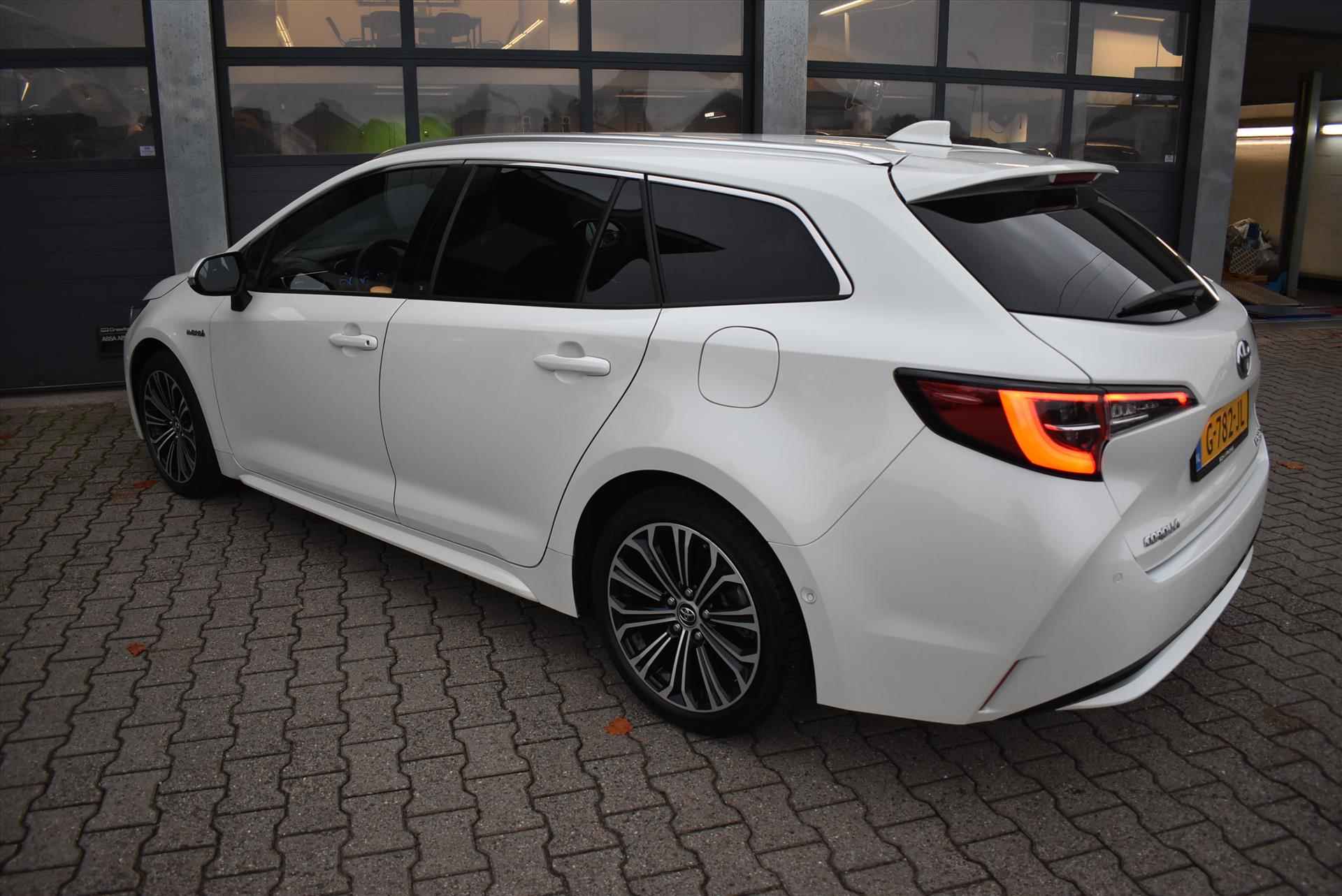 TOYOTA Corolla Touring Sports 1.8 Hybrid 122pk CVT Executive - 19/42