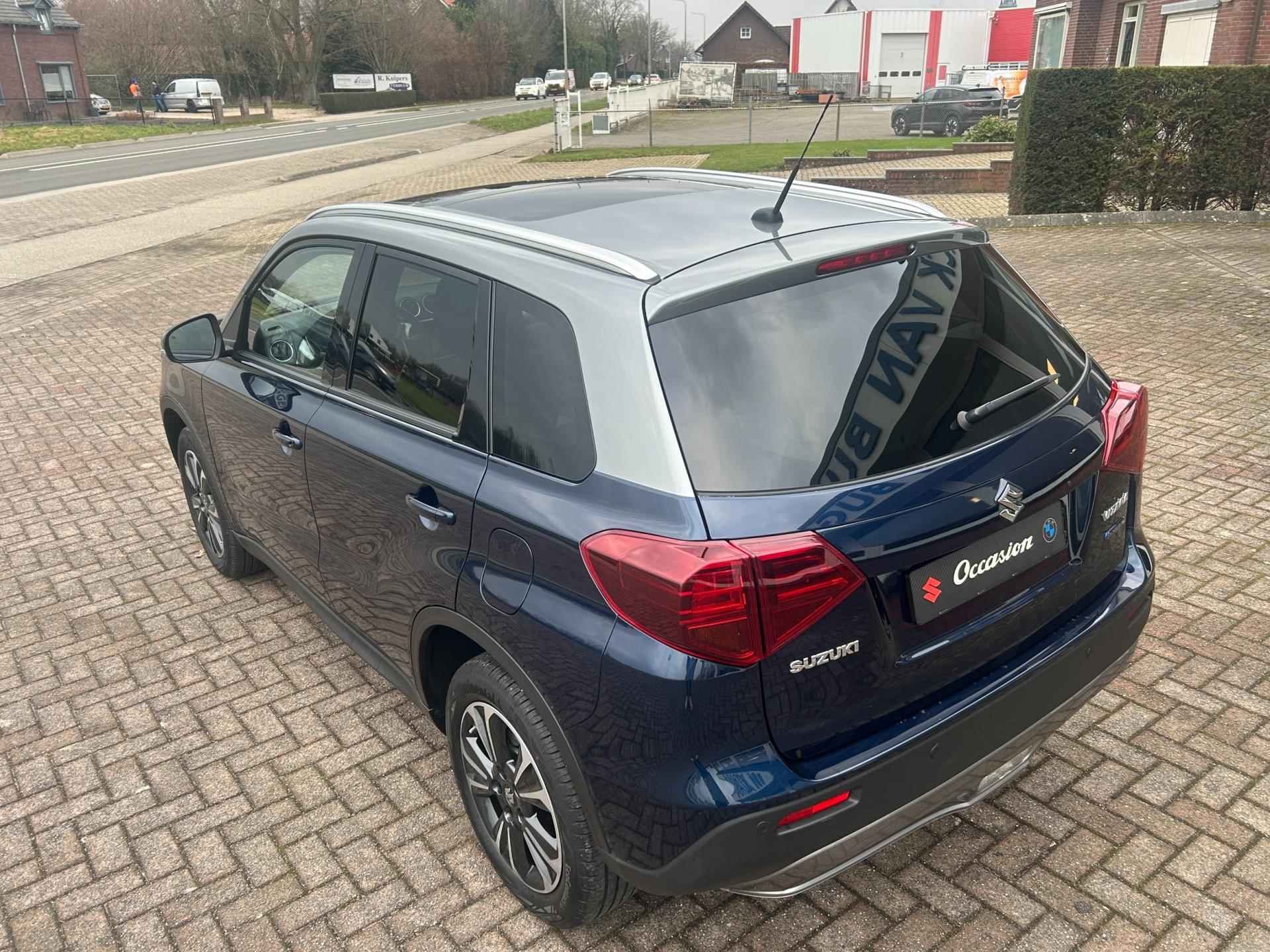 Suzuki Vitara 1.5 Hybrid Style AUT. - Rhino Edition - Panorama - Camera - PDC - STIJL - 10/24