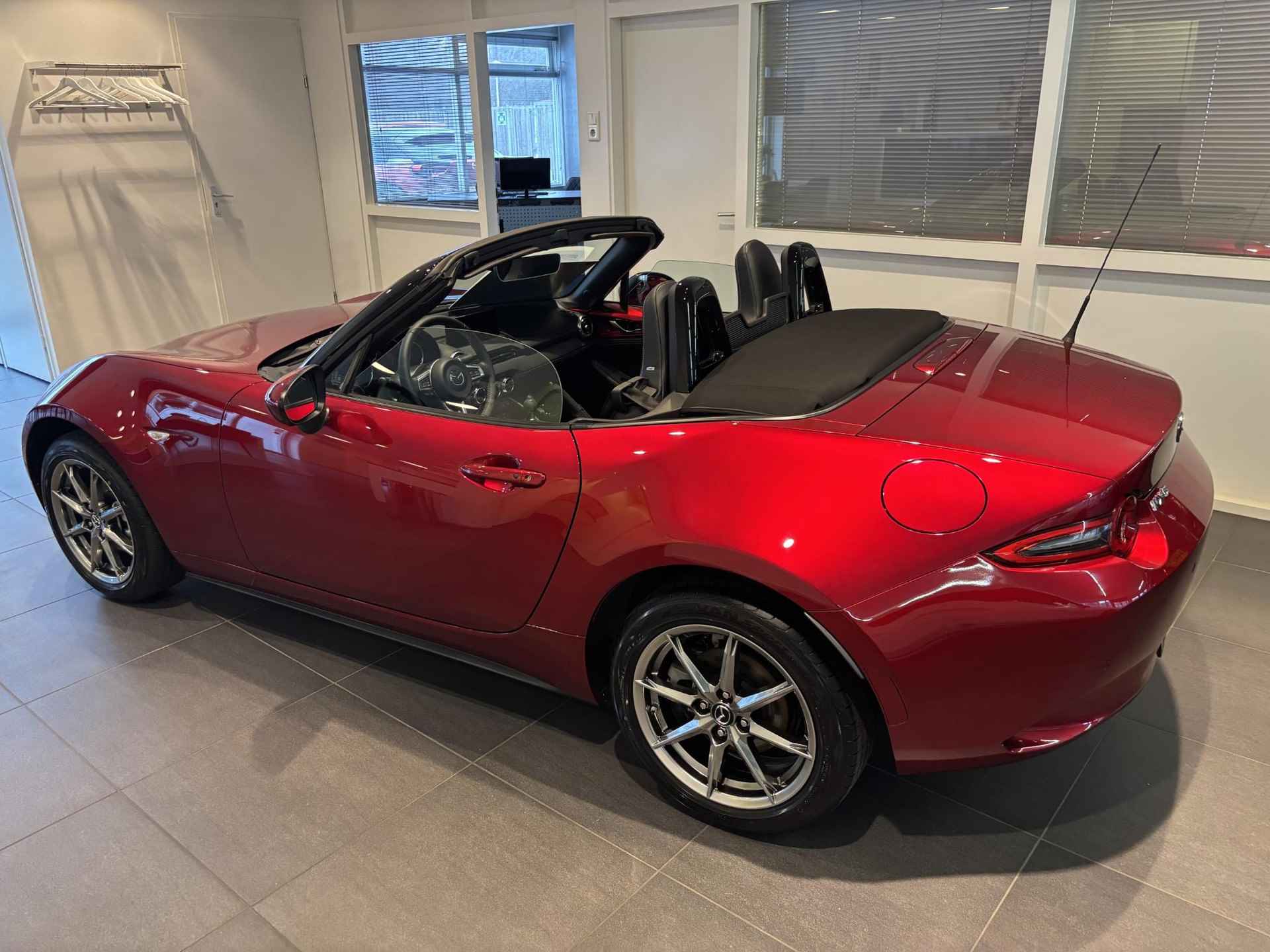 Mazda MX-5 1.5 SkyActiv-G 132 Exclusive-Line *NIEUW* | nieuwprijs 49.000,= | 6.000 euro KORTING !!!! - 2/9