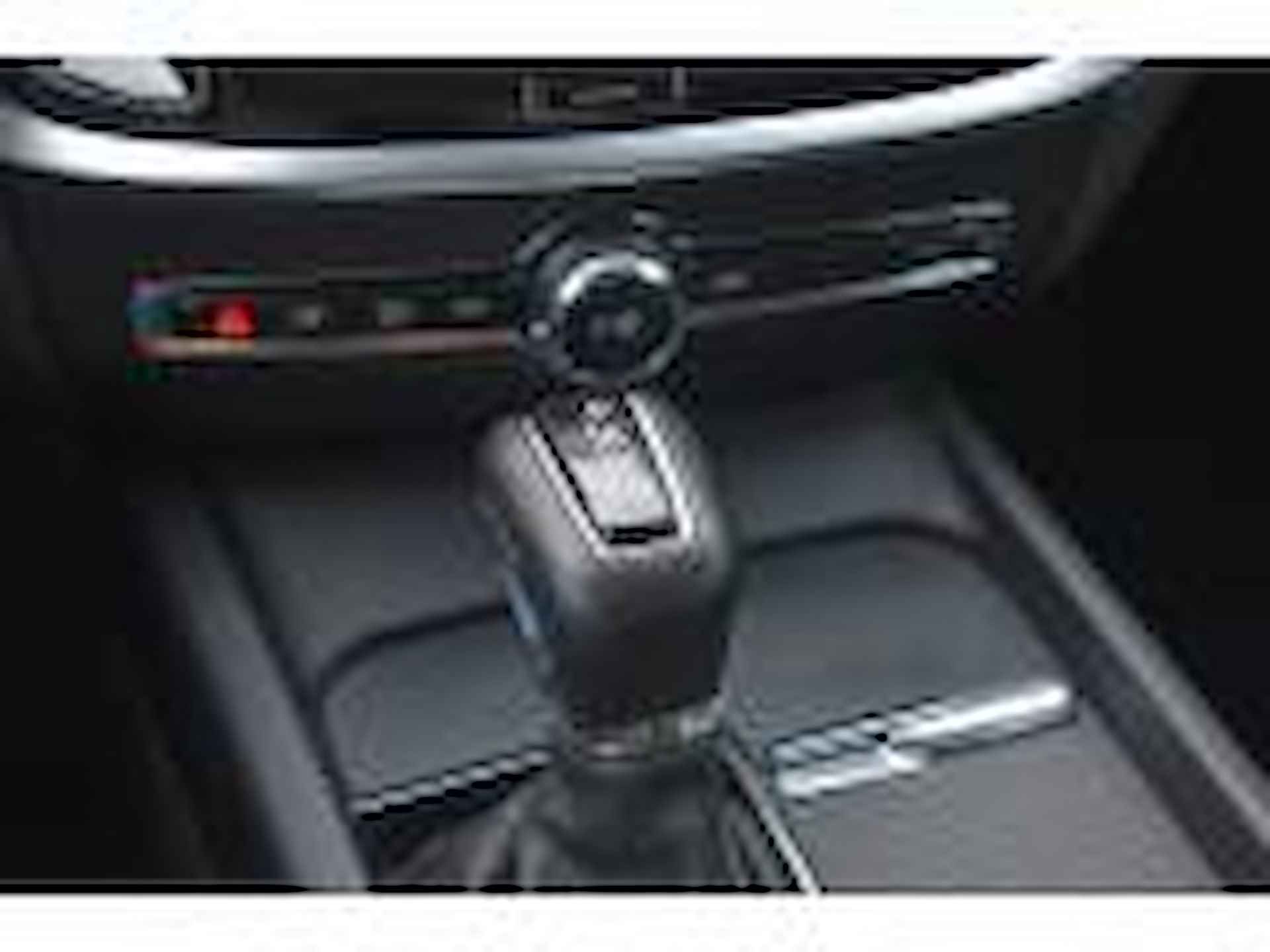 Volvo V60 T4 210PK Automaat Momentum Pro | Polestar | 19" LMV | El. Trekhaak | LED | Getint glas | Apple carplay / Android | - 30/35