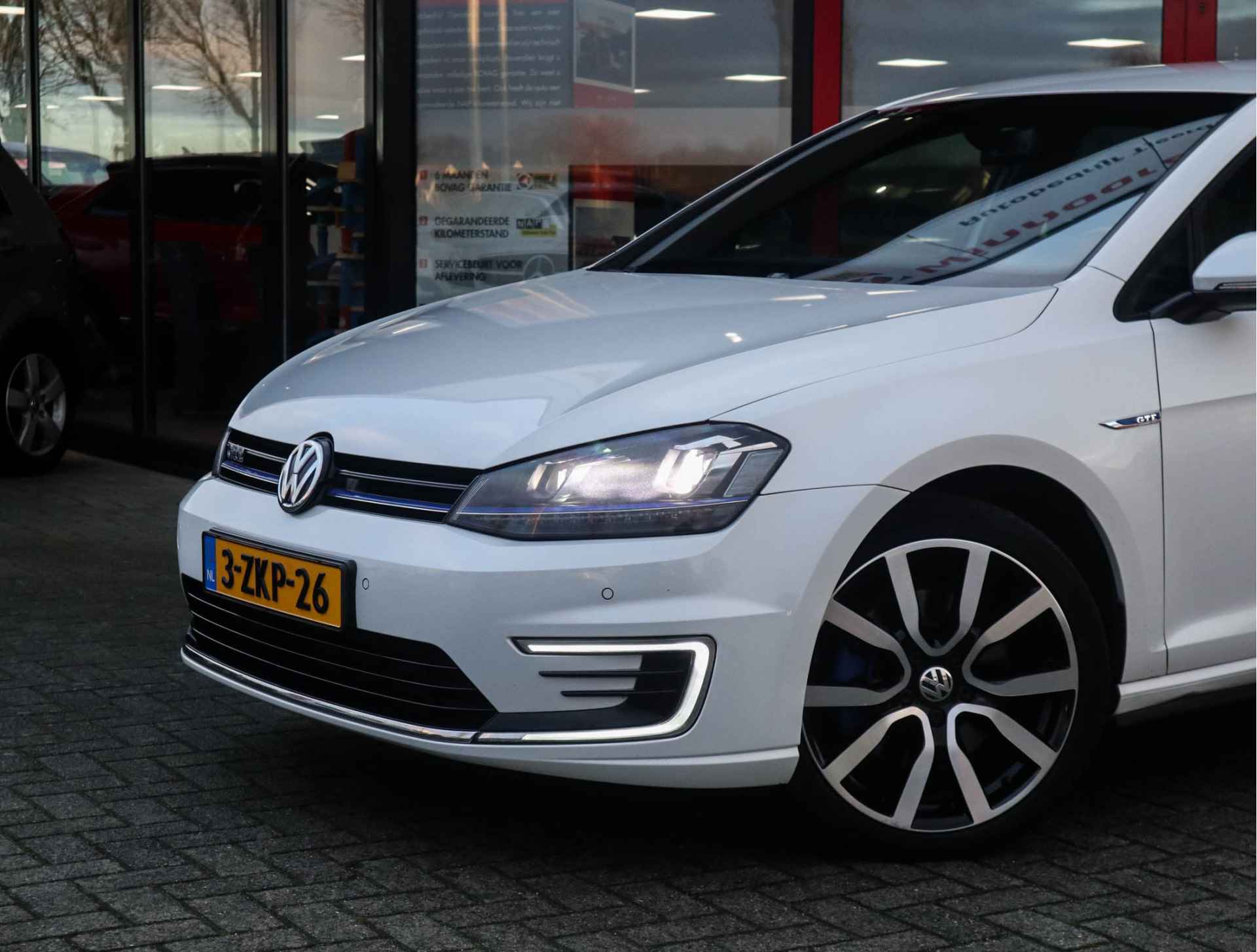 Volkswagen Golf 1.4 TSI GTE Navi/Clima/Cruise/PDC/Parelmoer/Zwarte-Hemel - 3/27