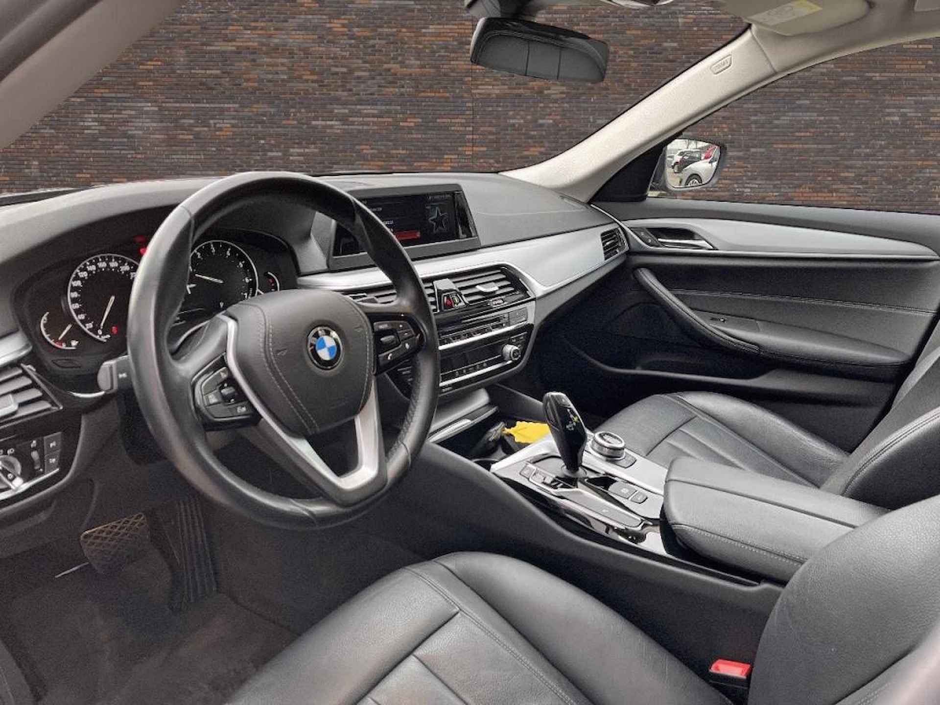 BMW 5 Serie Touring 520i Executive - 3/37