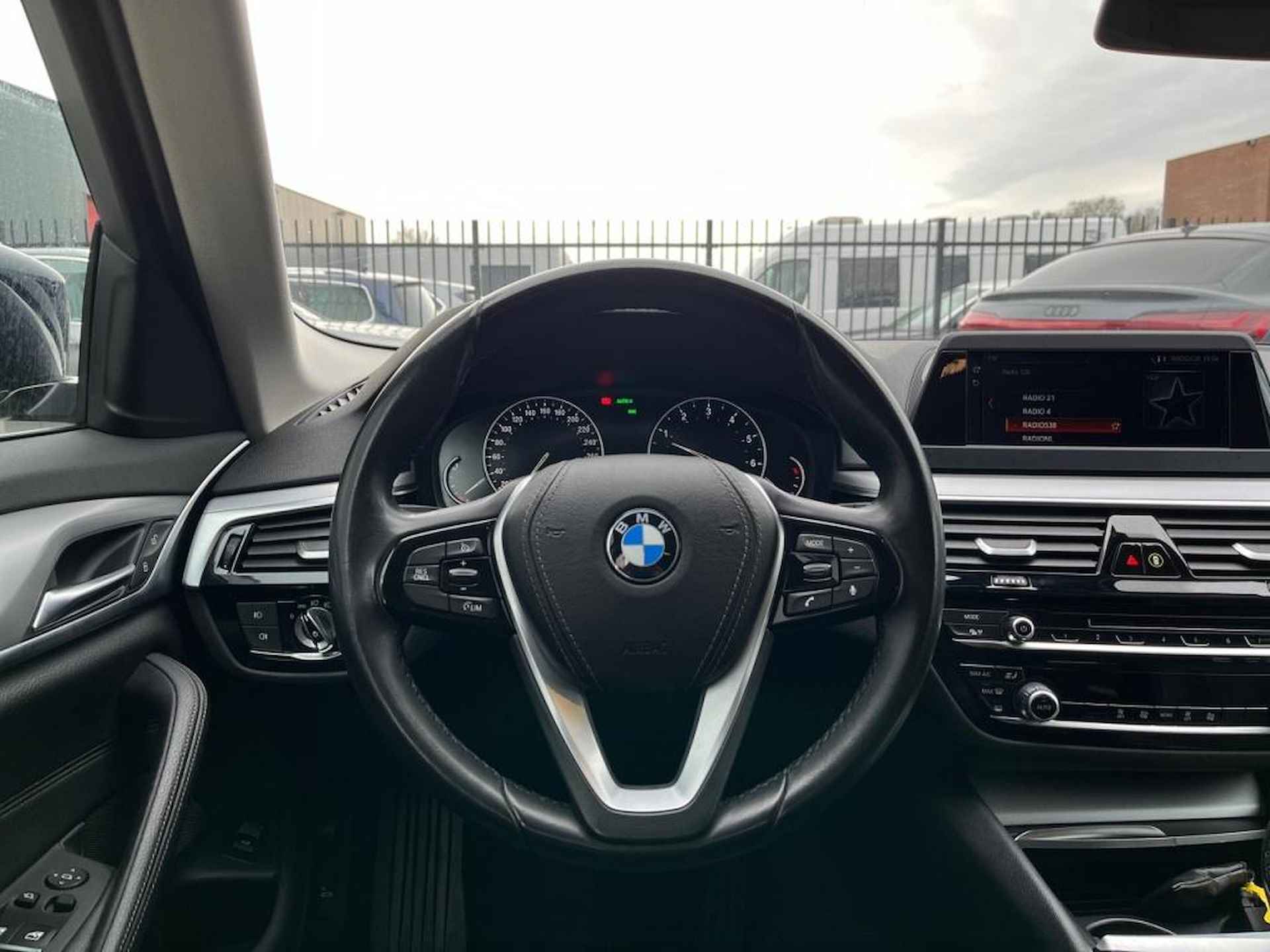 BMW 5 Serie Touring 520i Executive - 13/37