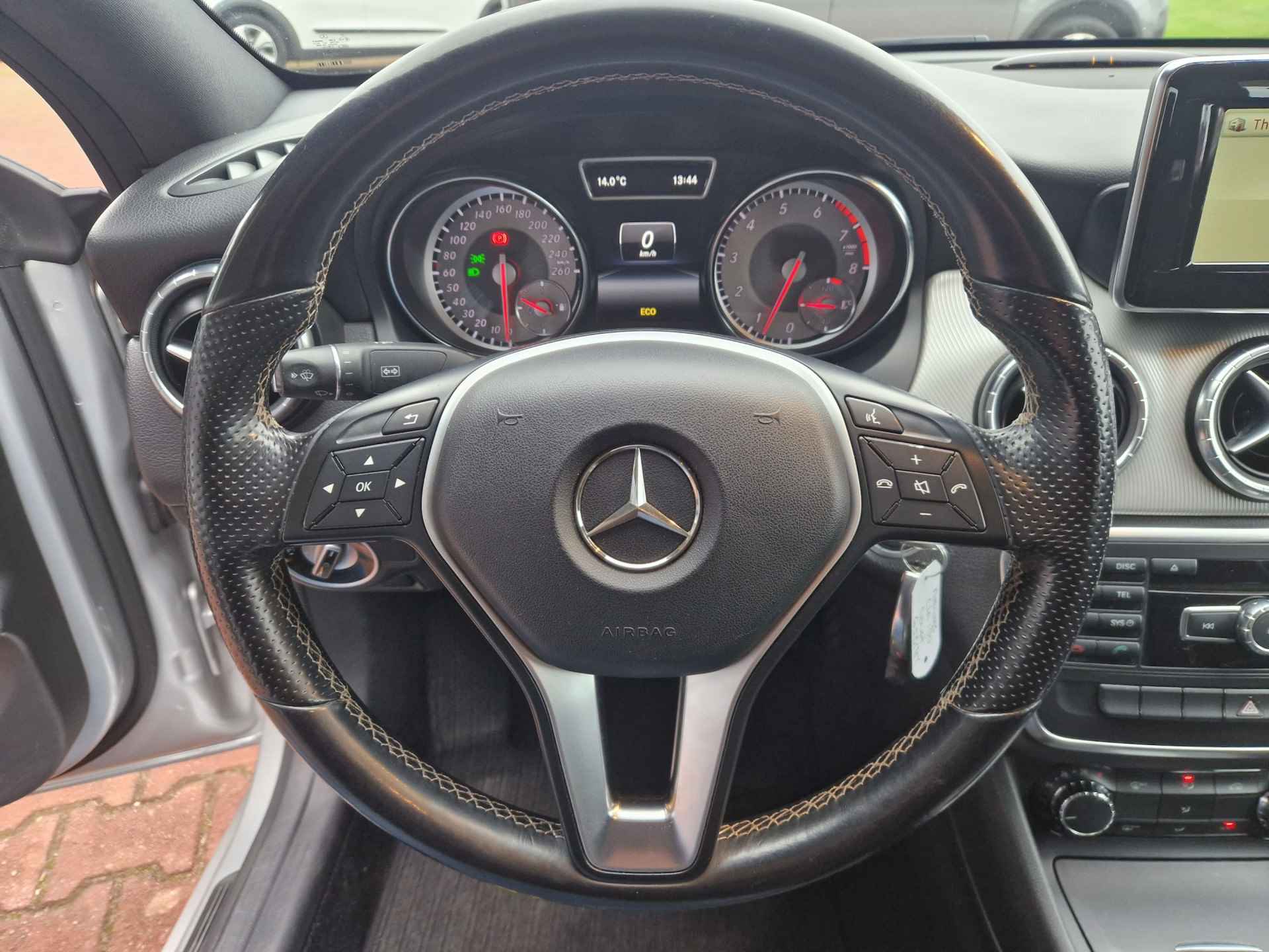 Mercedes-Benz CLA-Klasse 180 Ambition 12 MND BOVAG GAR. | NAVI | TREKHAAK | CLIMATE C. | CR. CONTROL | 18" LMV - 18/30