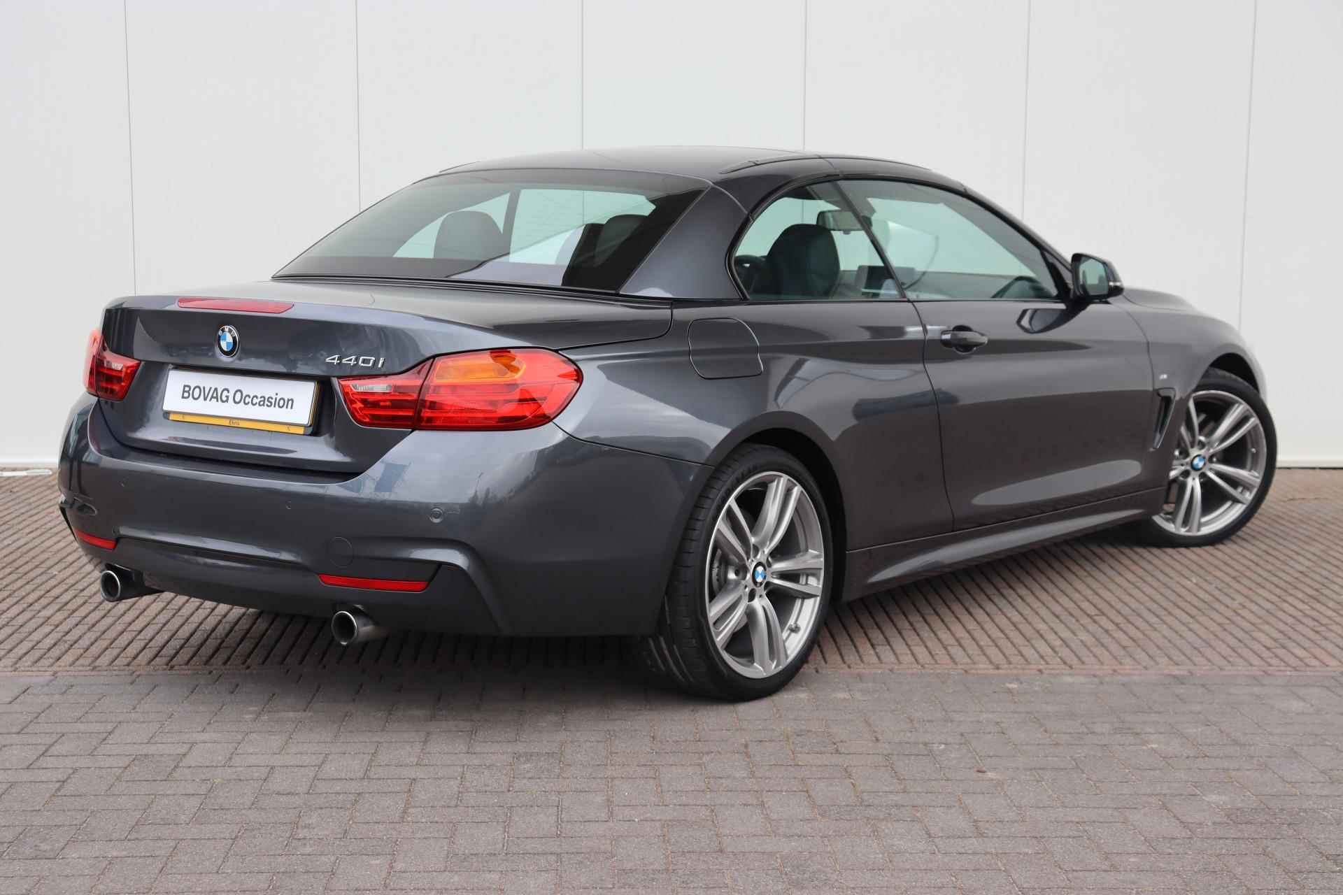 BMW 4 Serie Cabrio 440i High Executive M-Sportpakket / Active Cruise Control / Head Up Display / Harman Kardon / 19'' / Comfort Access | Showroom Sale - 4/25