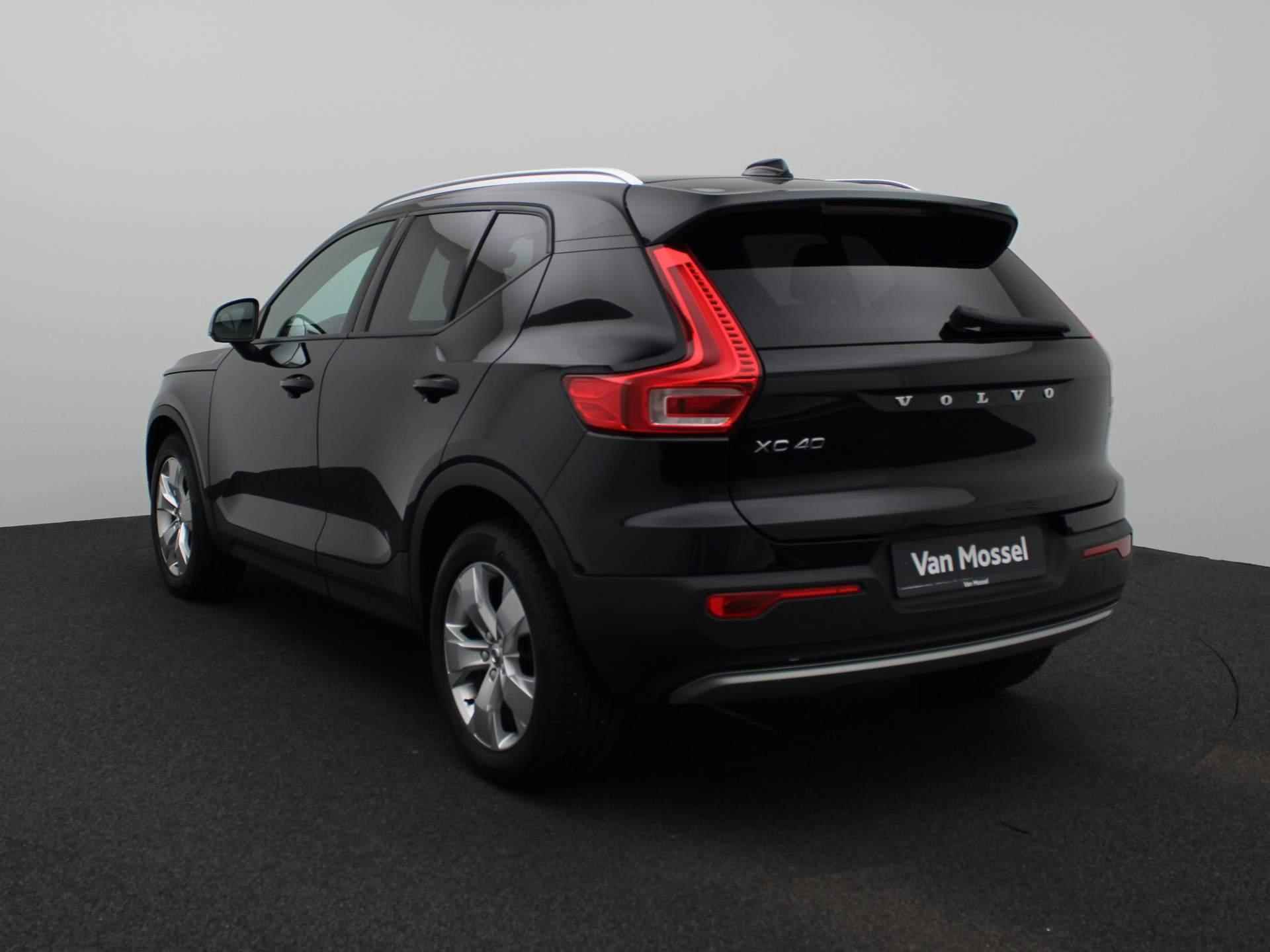 Volvo XC40 1.5 T2 Momentum Pro | LED Koplampen | Navigatie | Climate Control | Parkeersensoren | Lichtmetalen Velgen | - 2/34