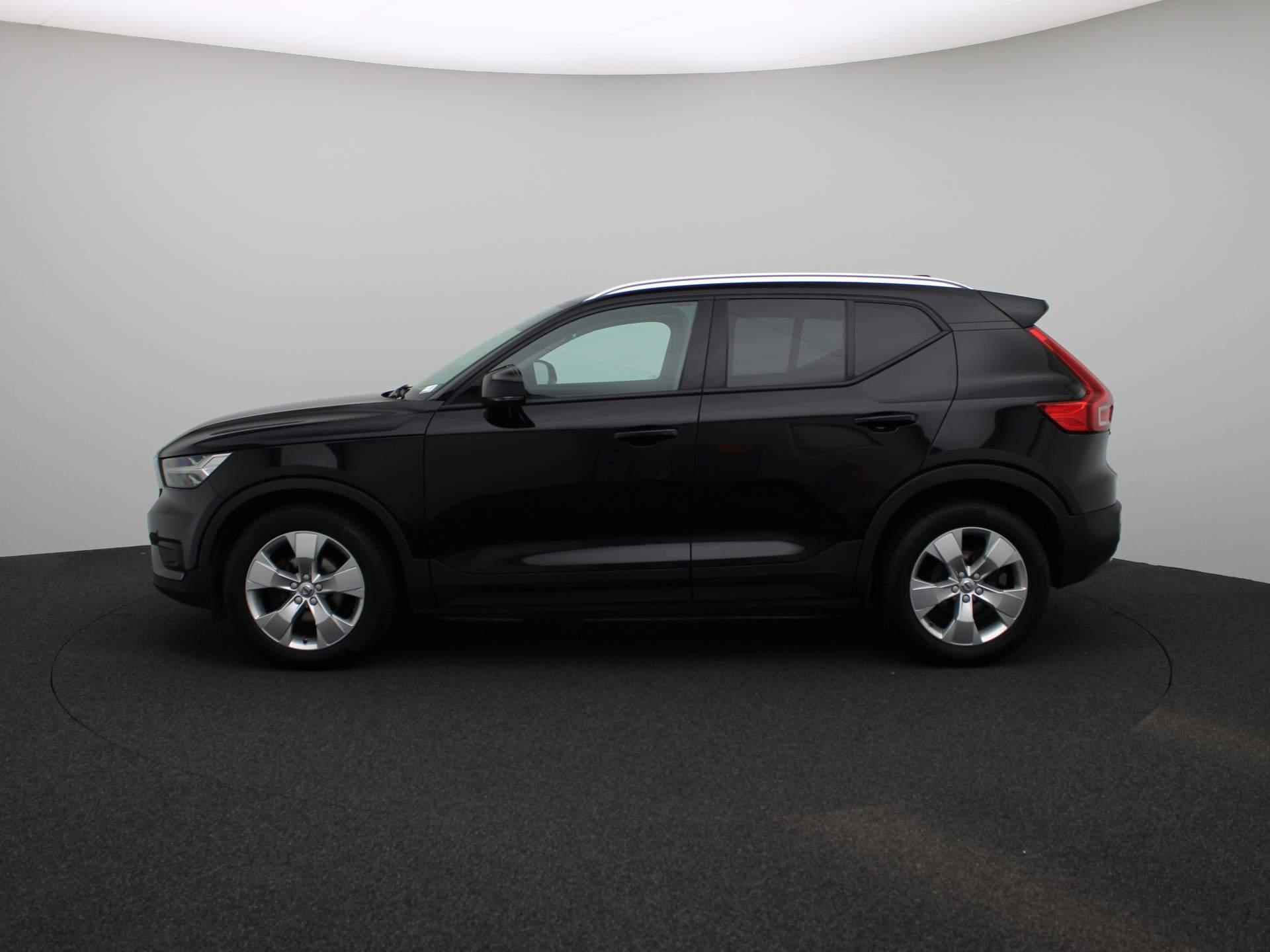 Volvo XC40 1.5 T2 Momentum Pro | LED Koplampen | Navigatie | Climate Control | Parkeersensoren | Lichtmetalen Velgen | - 4/34