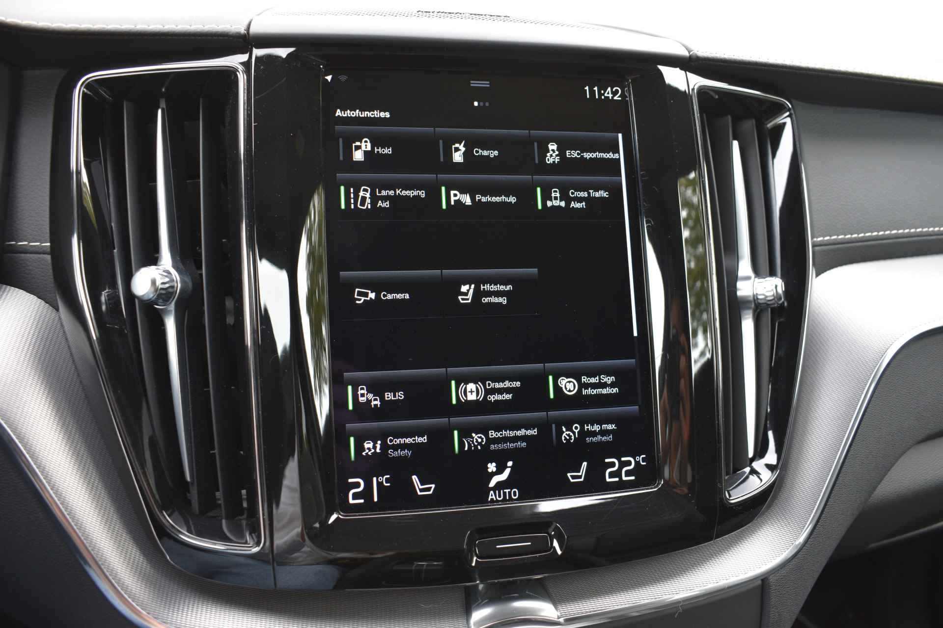 Volvo XC60 Recharge T8 AWD 390PK R-Design | 360 Camera | Panodak | BLIS | Harman/Kardon - 44/53