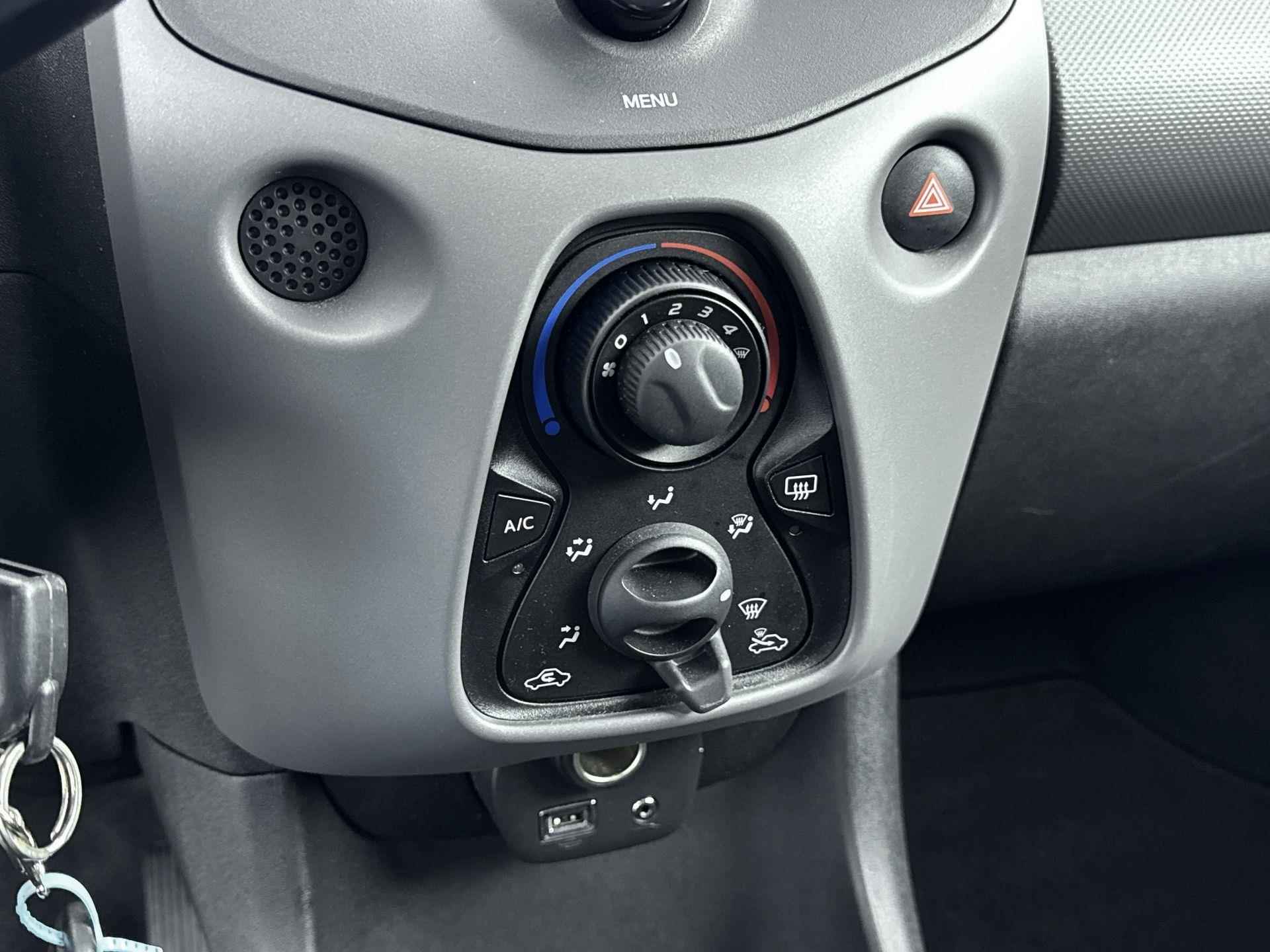 Peugeot 108 1.0 72 pk Active | Airco | Bluetooth | Bestuurdersstoel in hoogte verstelbaar |USB - 21/30