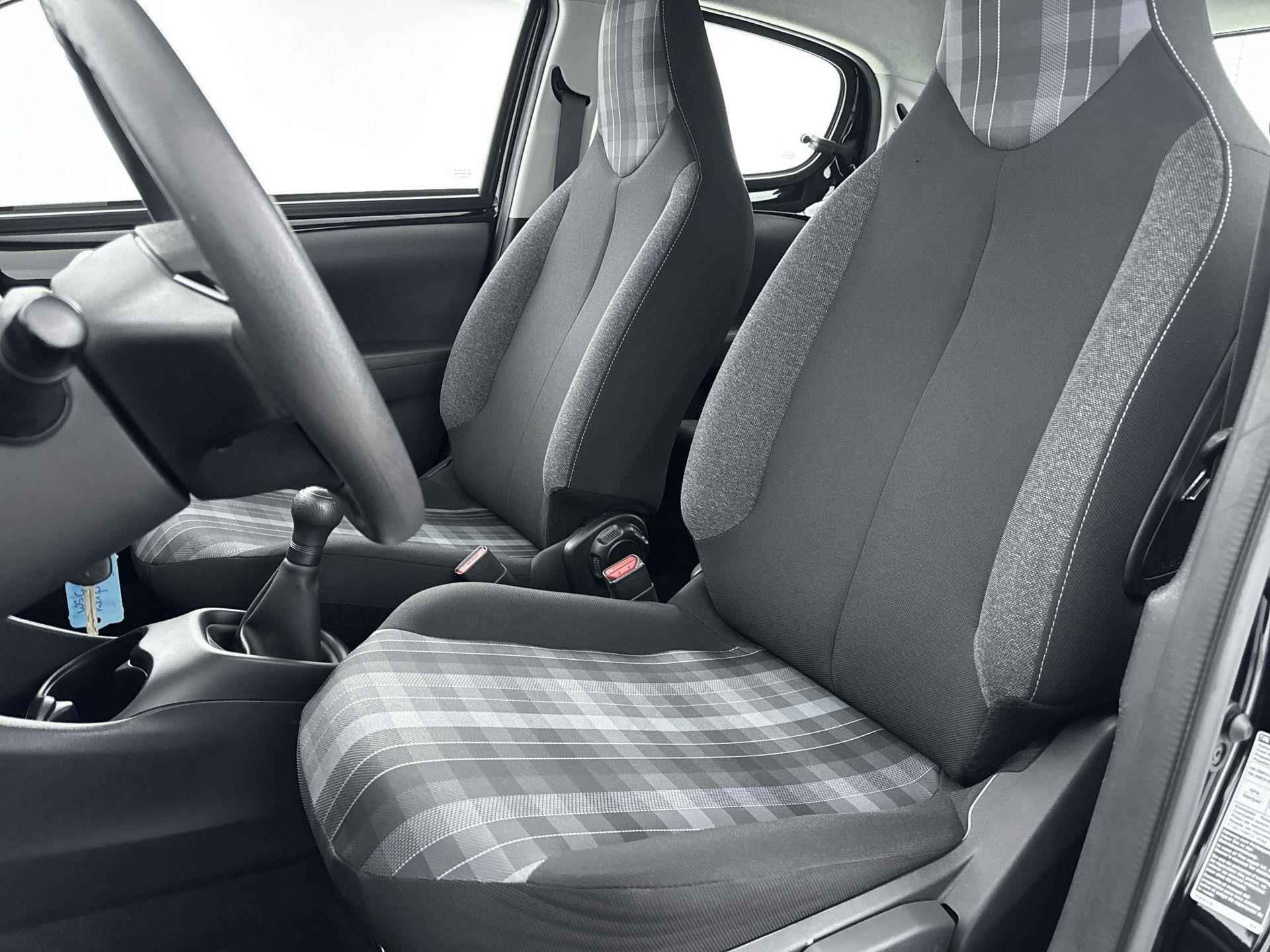 Peugeot 108 1.0 72 pk Active | Airco | Bluetooth | Bestuurdersstoel in hoogte verstelbaar |USB - 27/30
