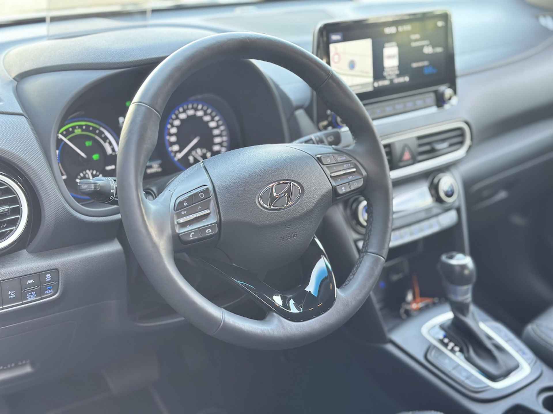 Hyundai Kona 1.6 GDI HEV Premium / Leer / HUD / Apple Carplay - 4/33