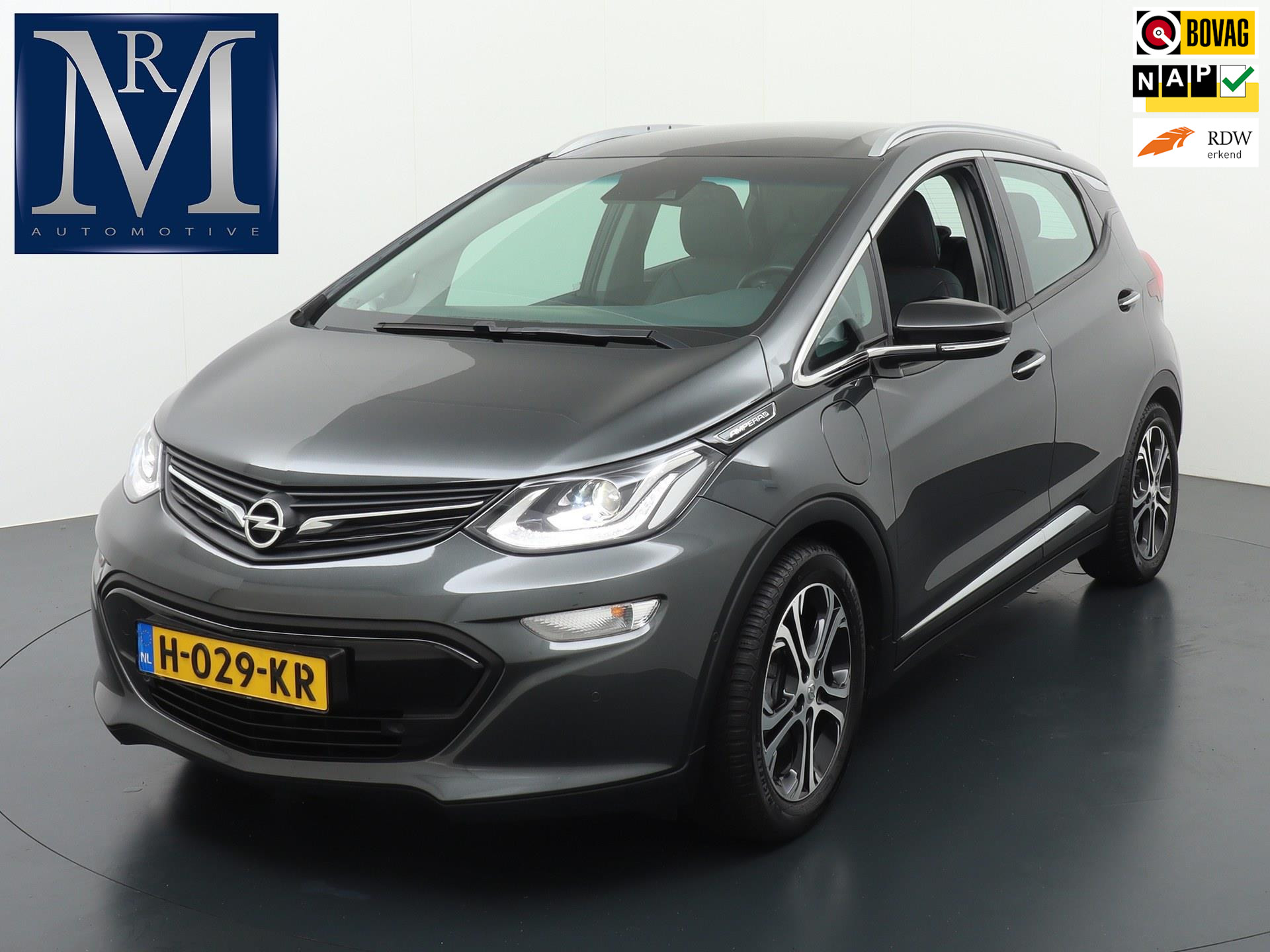 Opel Ampera-e Business executive 60 kWh TERUGROEPACTIE UITGEVOERD!| *16.899,- NA SUBSIDIE* RIJKLAAR incl. 12mnd BOVAG
